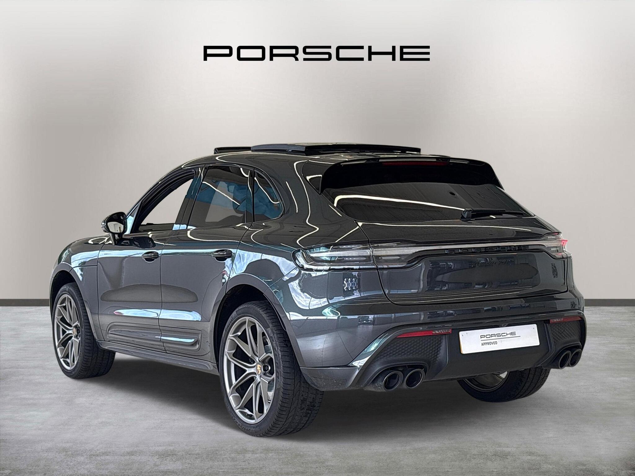 Porsche Macan view 5