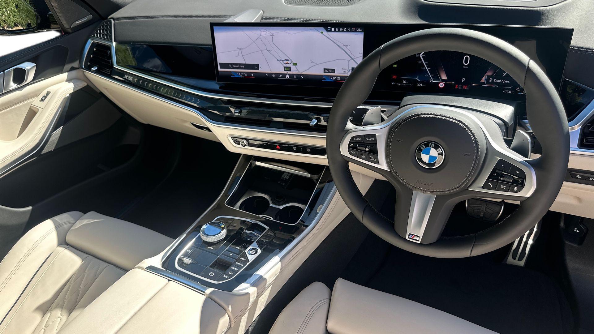 BMW X5 view 4