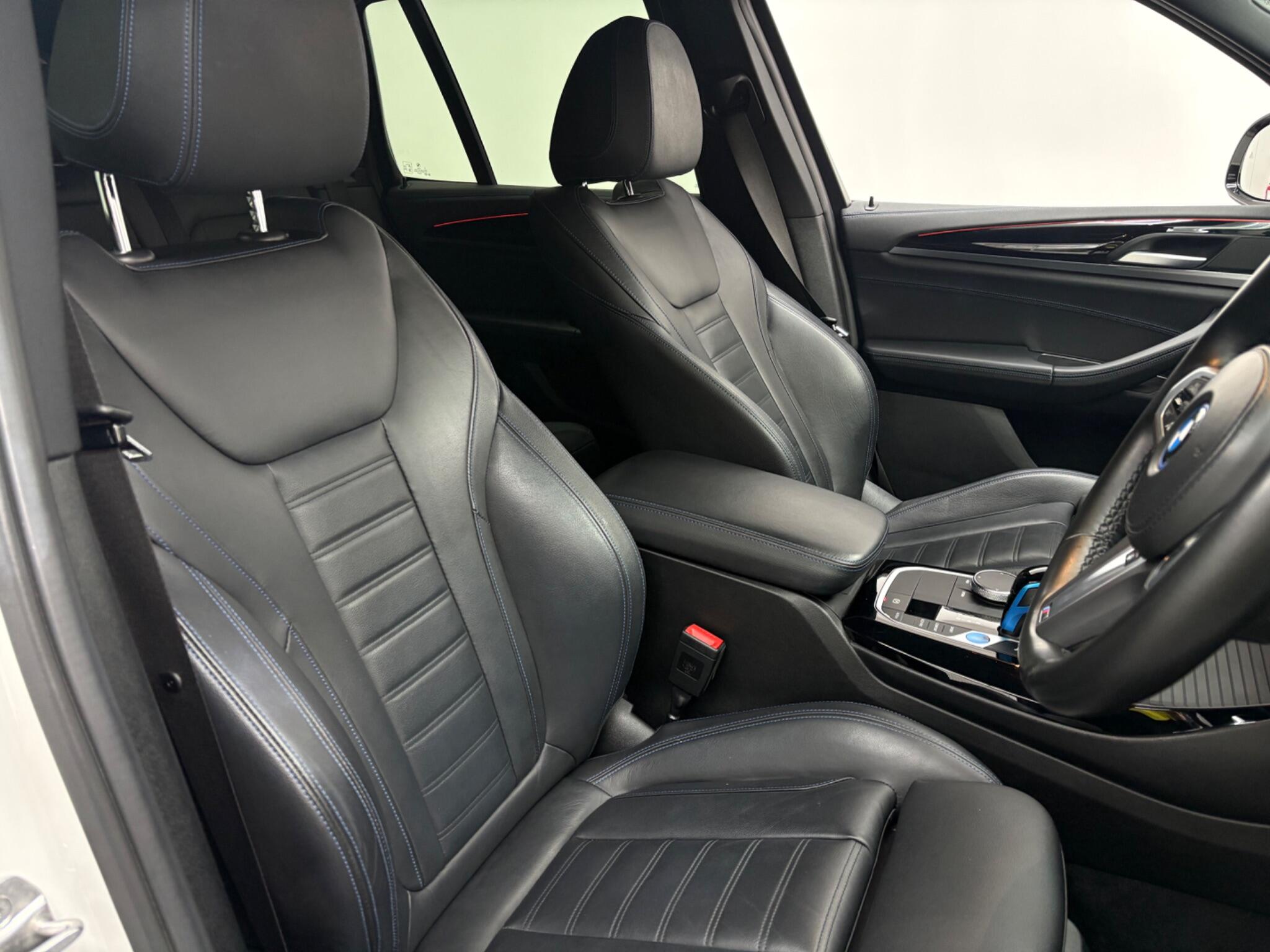 BMW iX3 view 10
