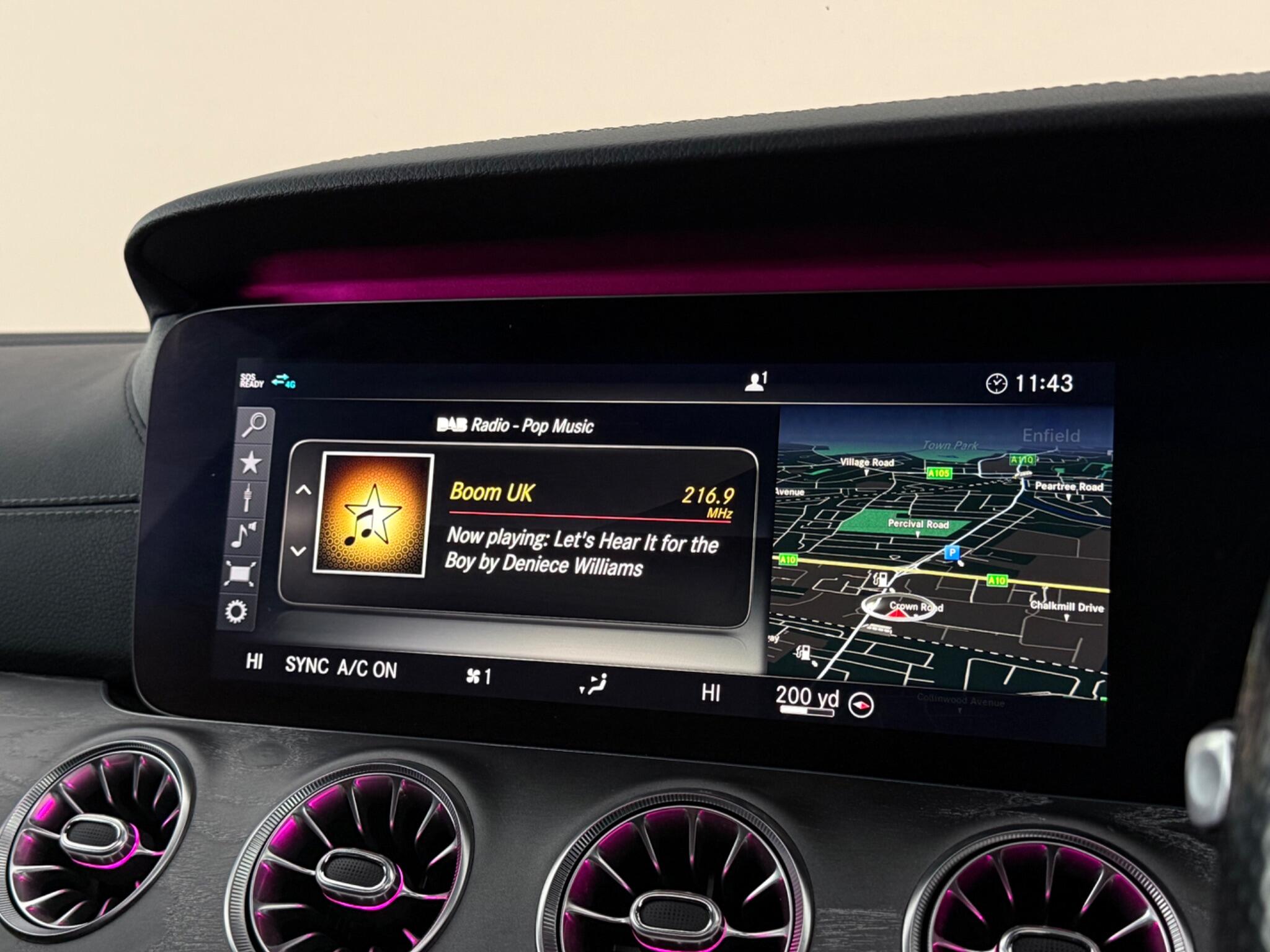 Mercedes-Benz CLS view 31
