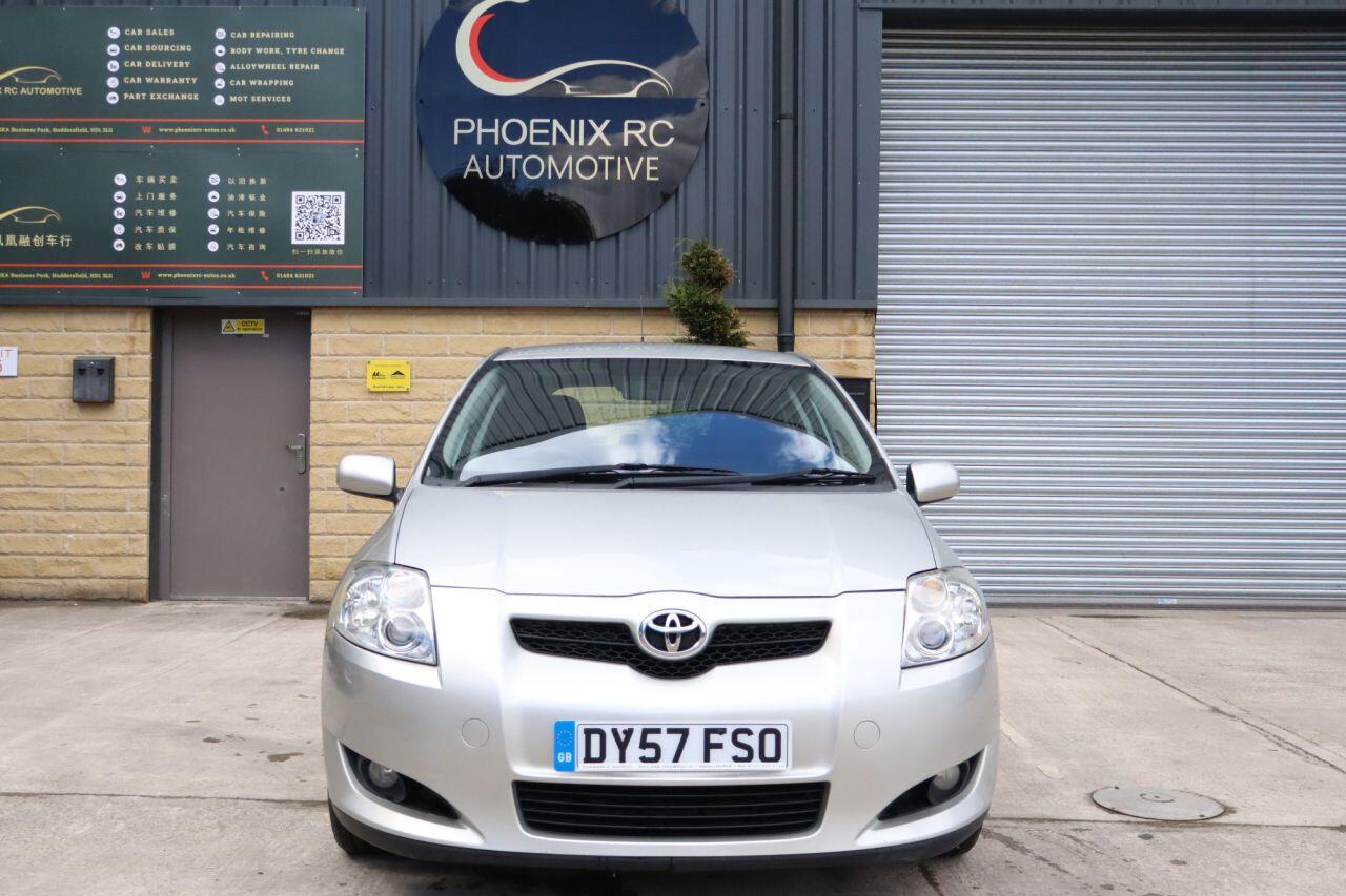 Toyota Auris view 5