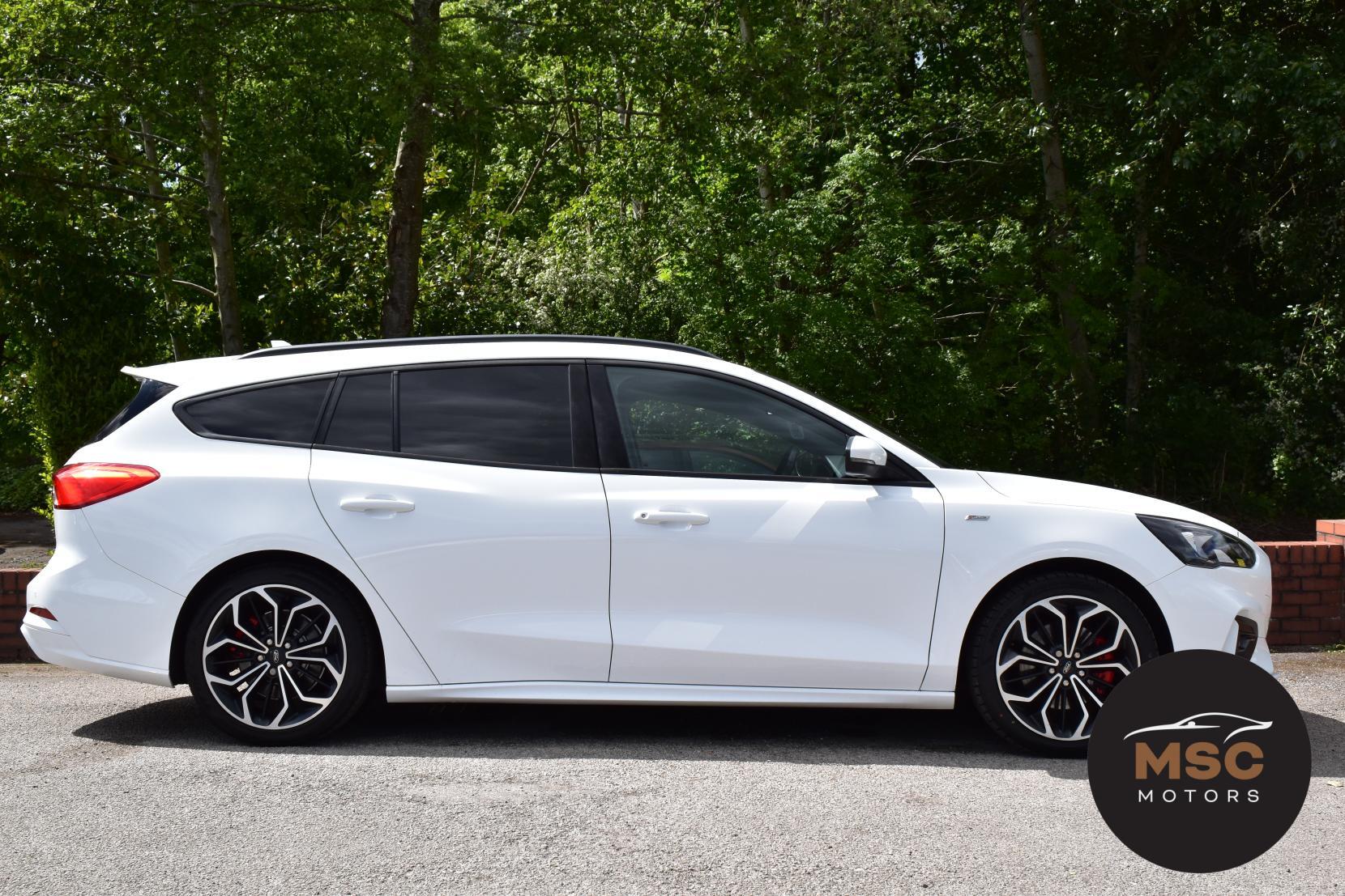 Ford Focus view 22