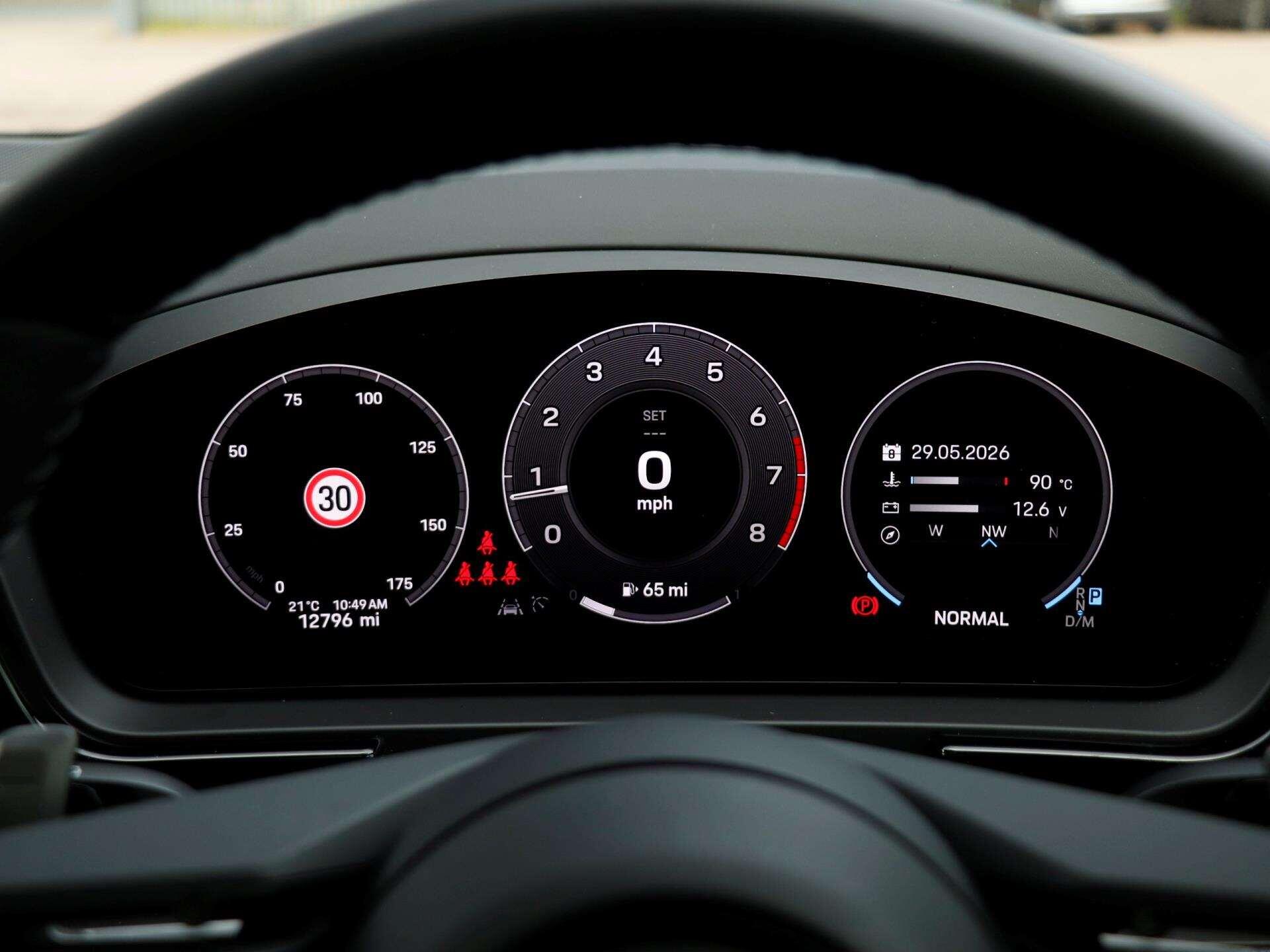 Porsche Cayenne view 13