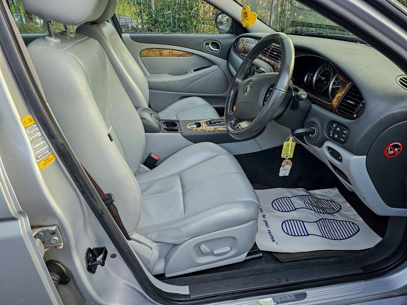 2004 Jaguar S-Type 3.0 V6 SE Plus 4dr • 71,000 miles image 30