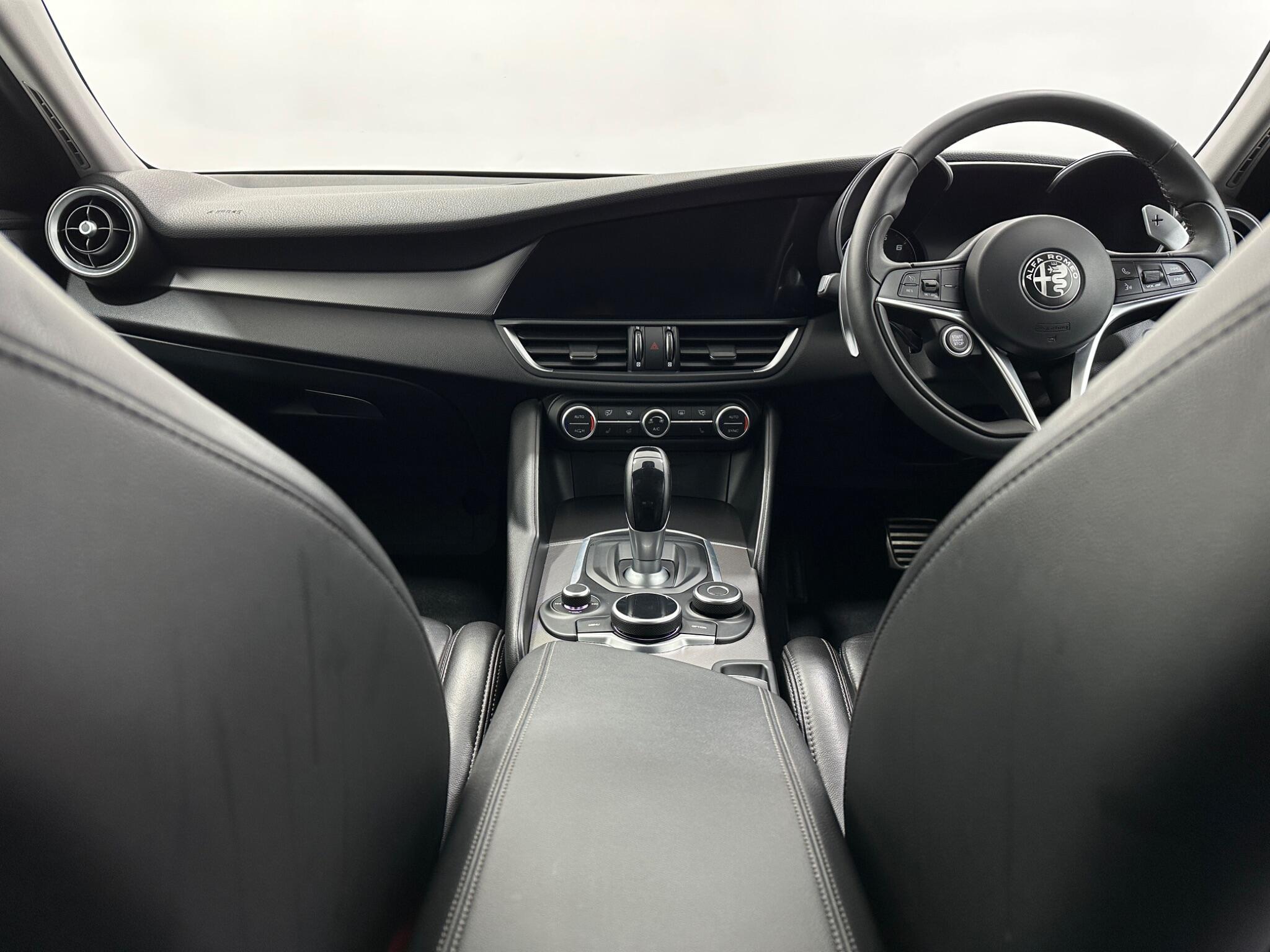 Alfa Romeo Giulia view 19