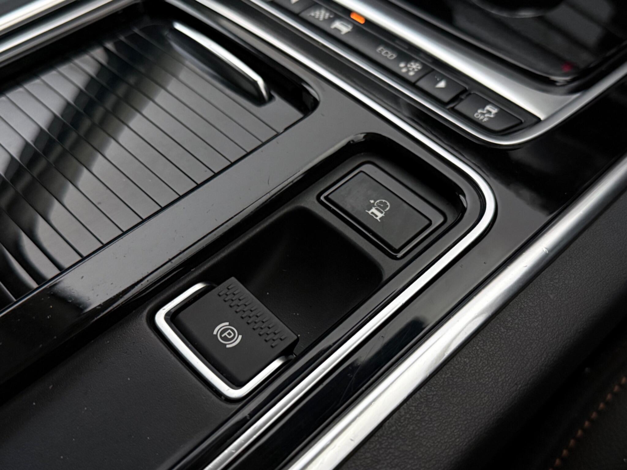 Jaguar Xe view 19