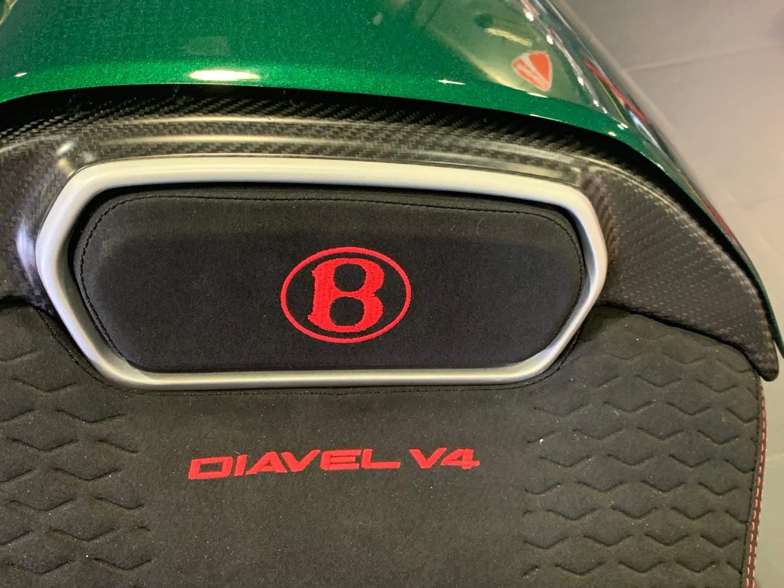 Ducati Diavel V4 view 4