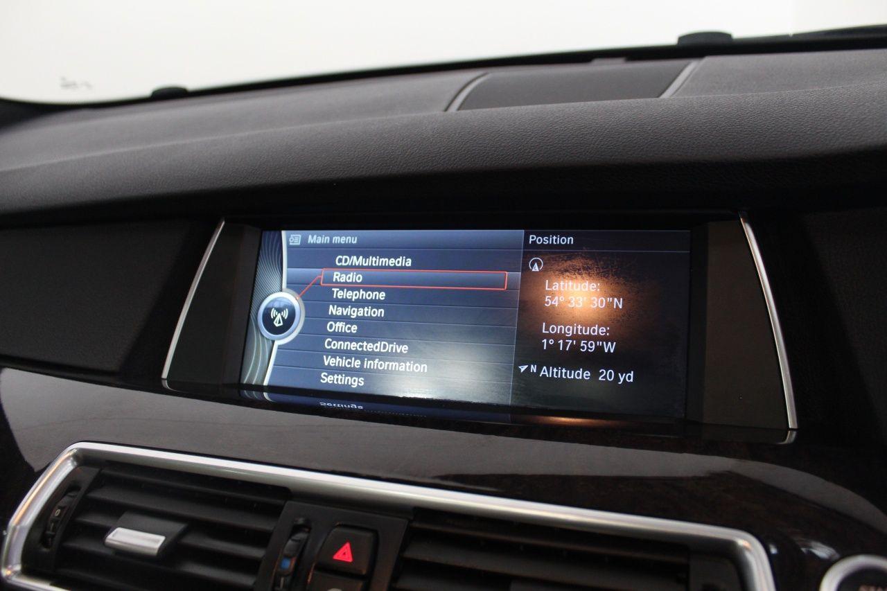 BMW 5 Series view 36