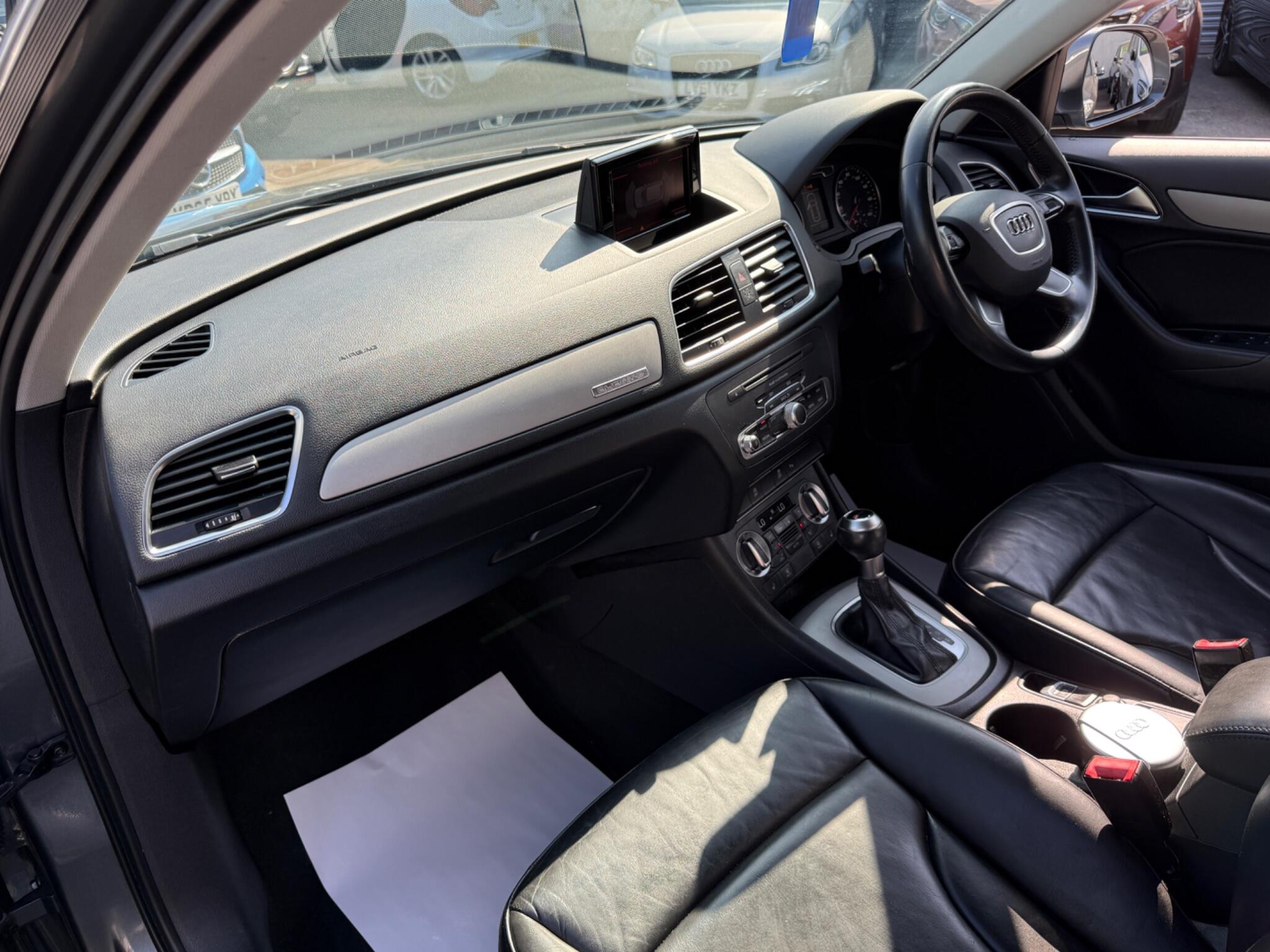 Audi Q3 - Image 50