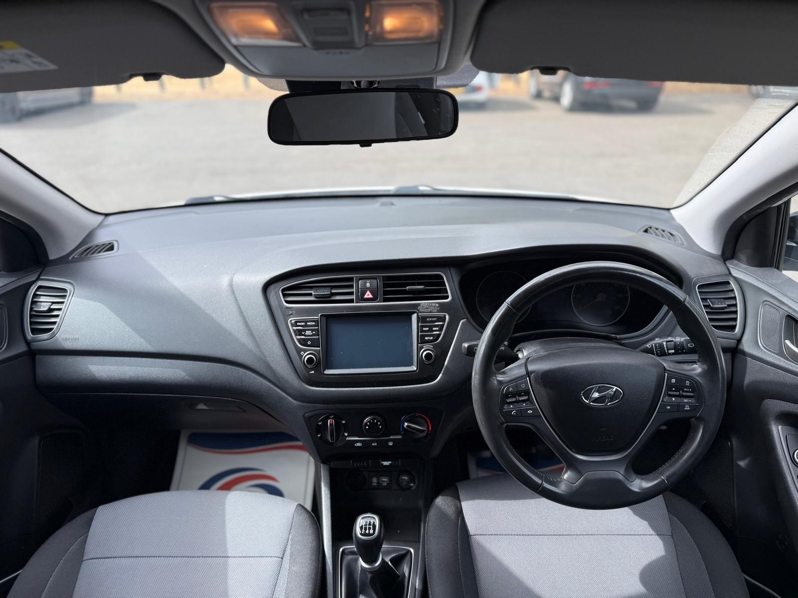 Hyundai i20 view 27