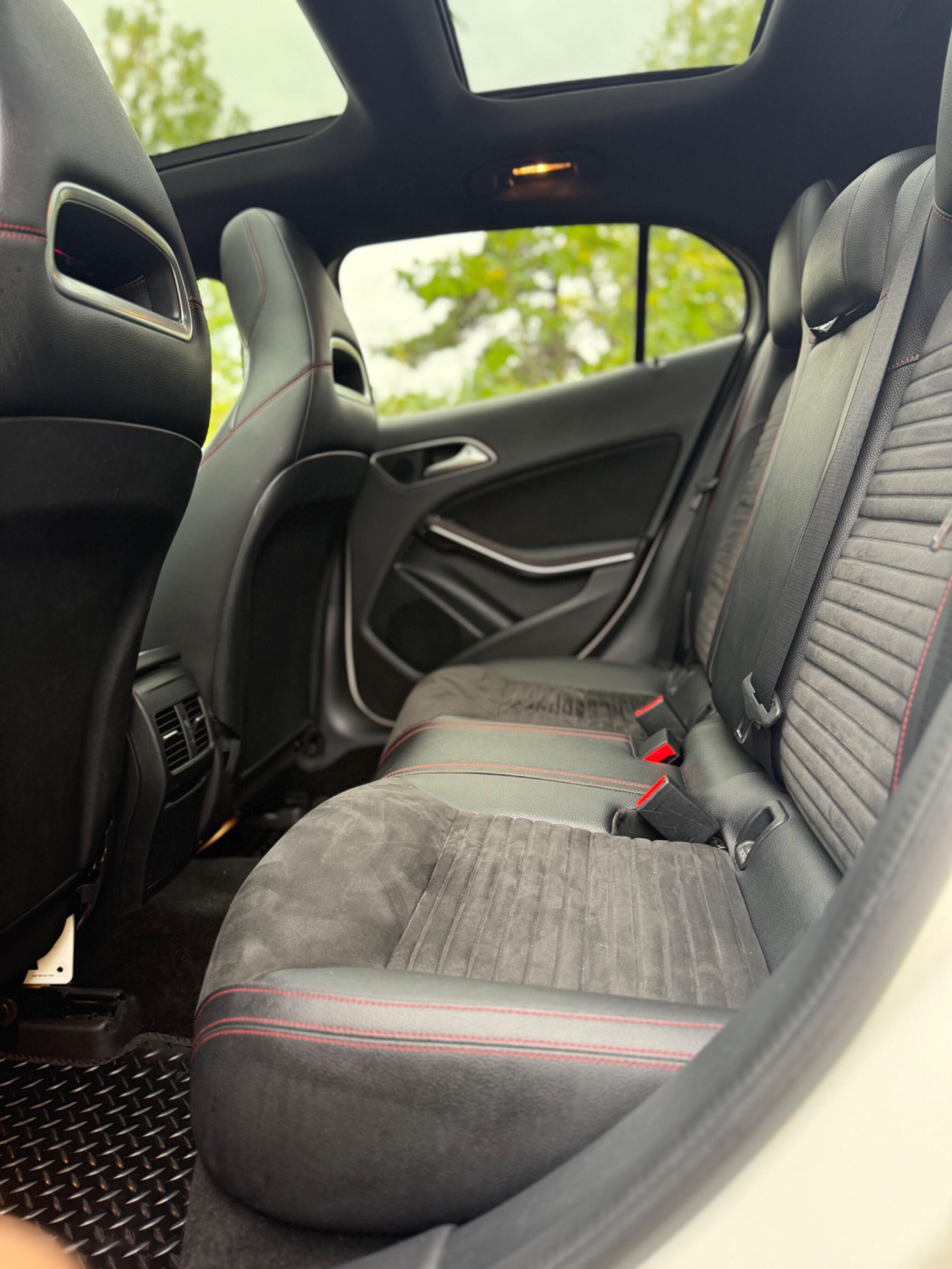 2018 Mercedes-Benz GLA 2.1 GLA220d AMG Line (Premium Plus) 7G-DCT 4MATIC Euro 6 (s/s) 5dr • 132,000 miles image 16
