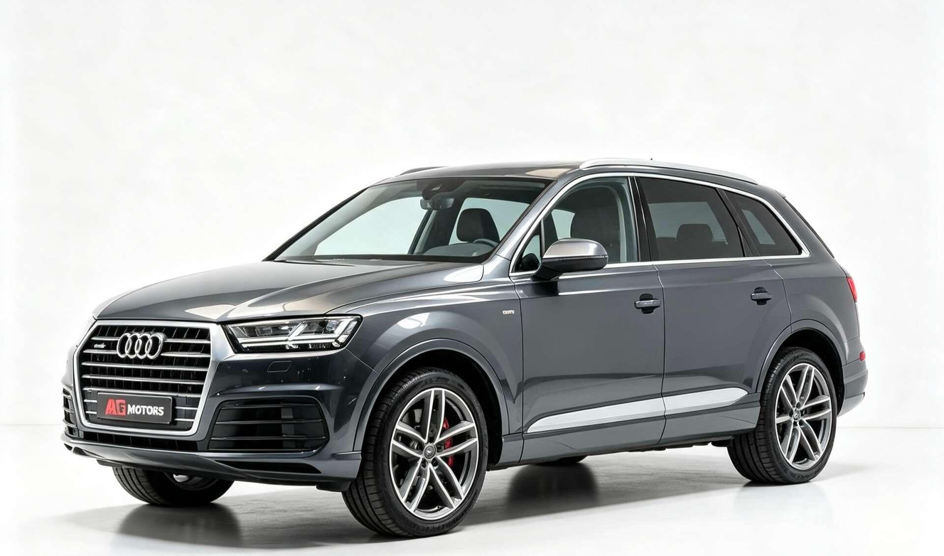 Audi Q7 view 6