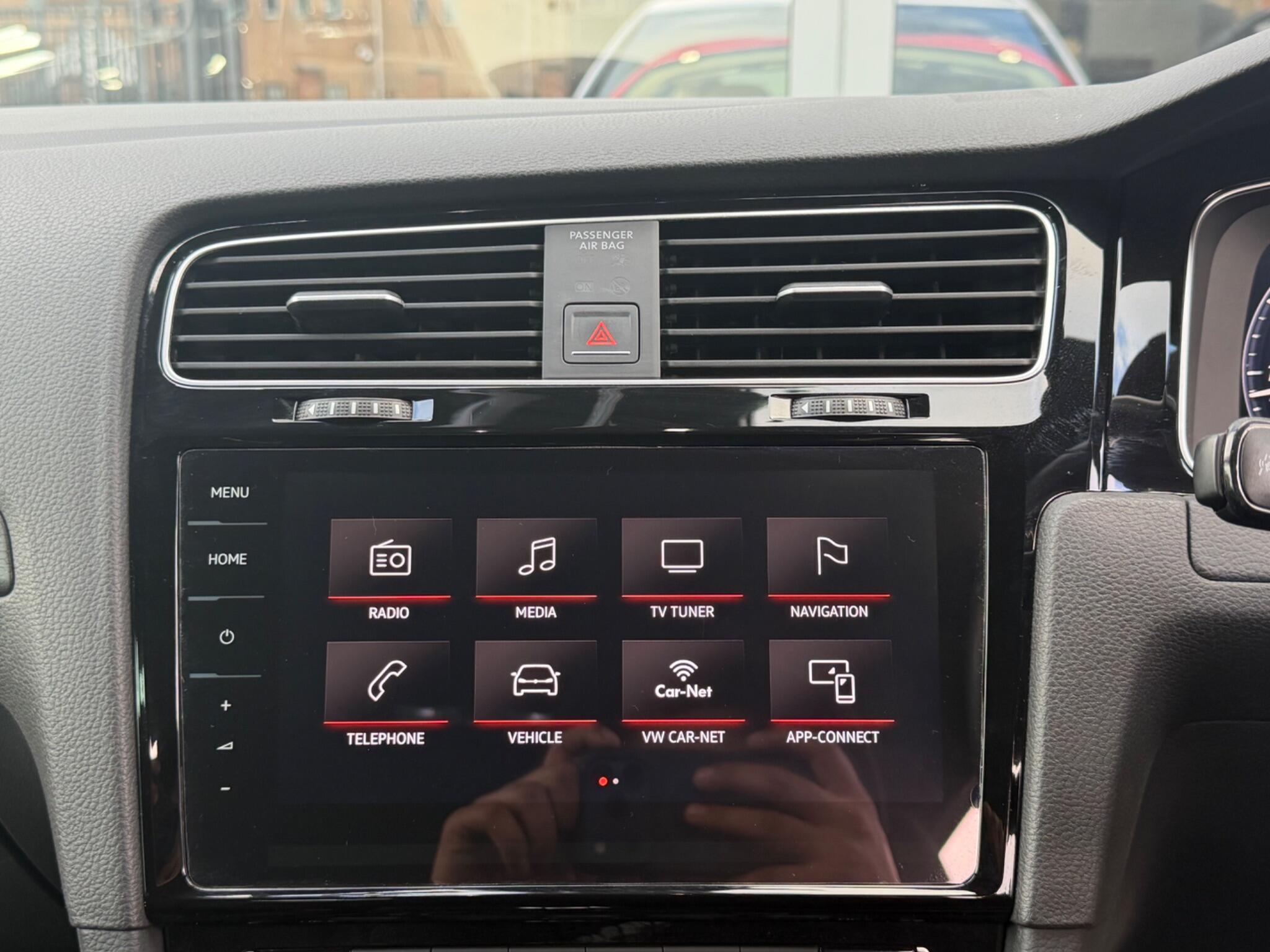 Volkswagen Golf view 19