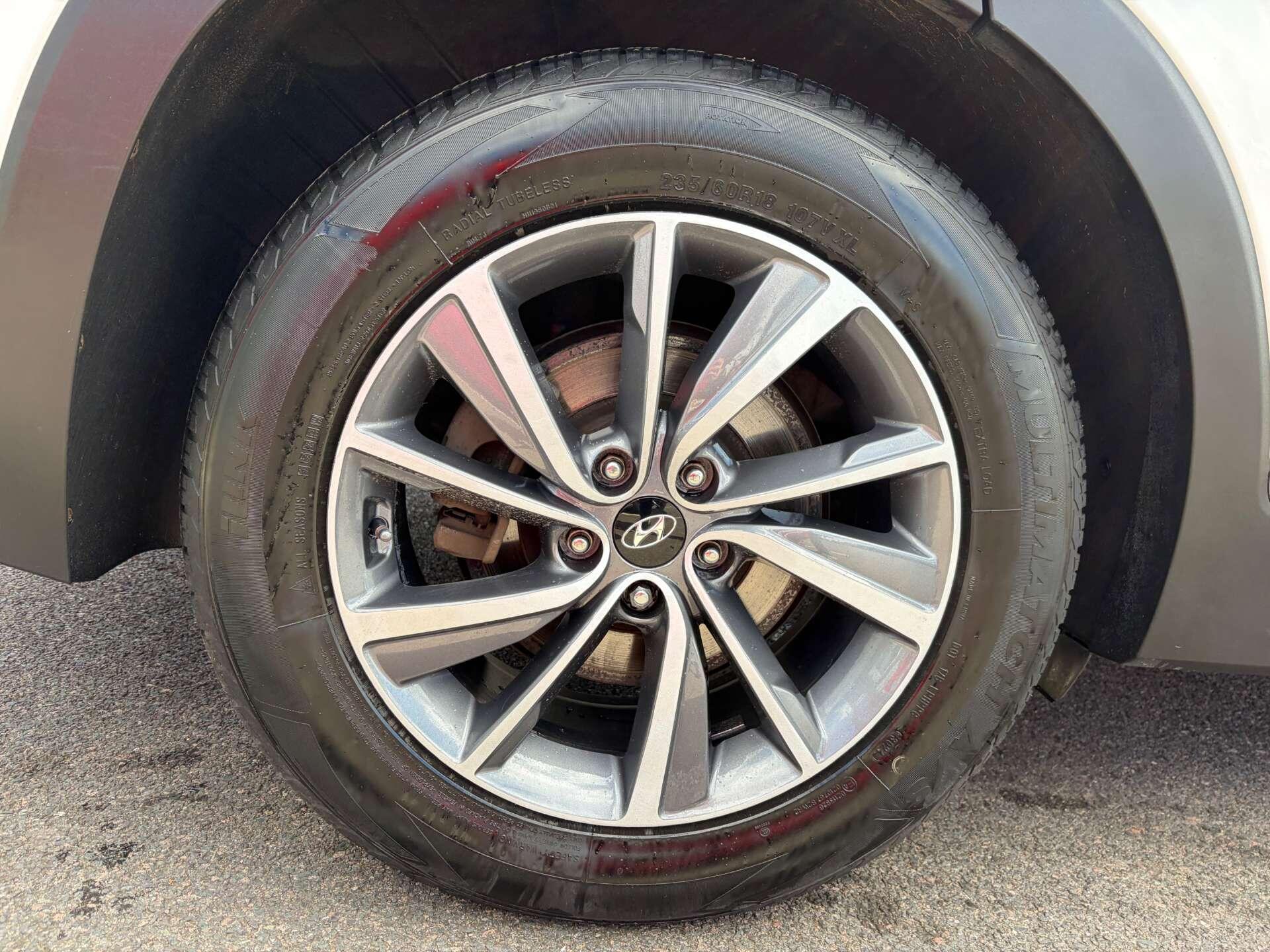 Hyundai Santa Fe view 12