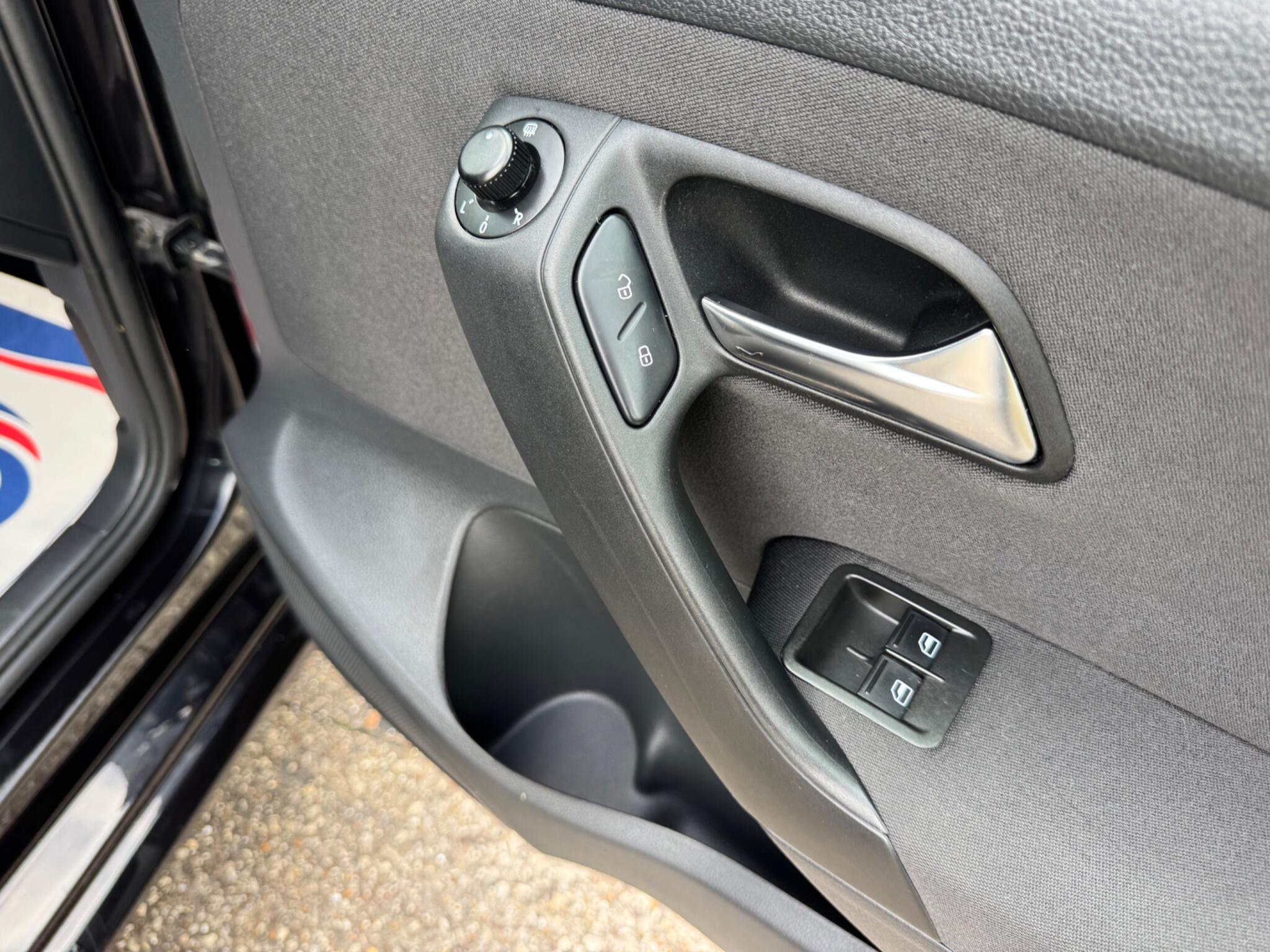 Volkswagen Polo view 20