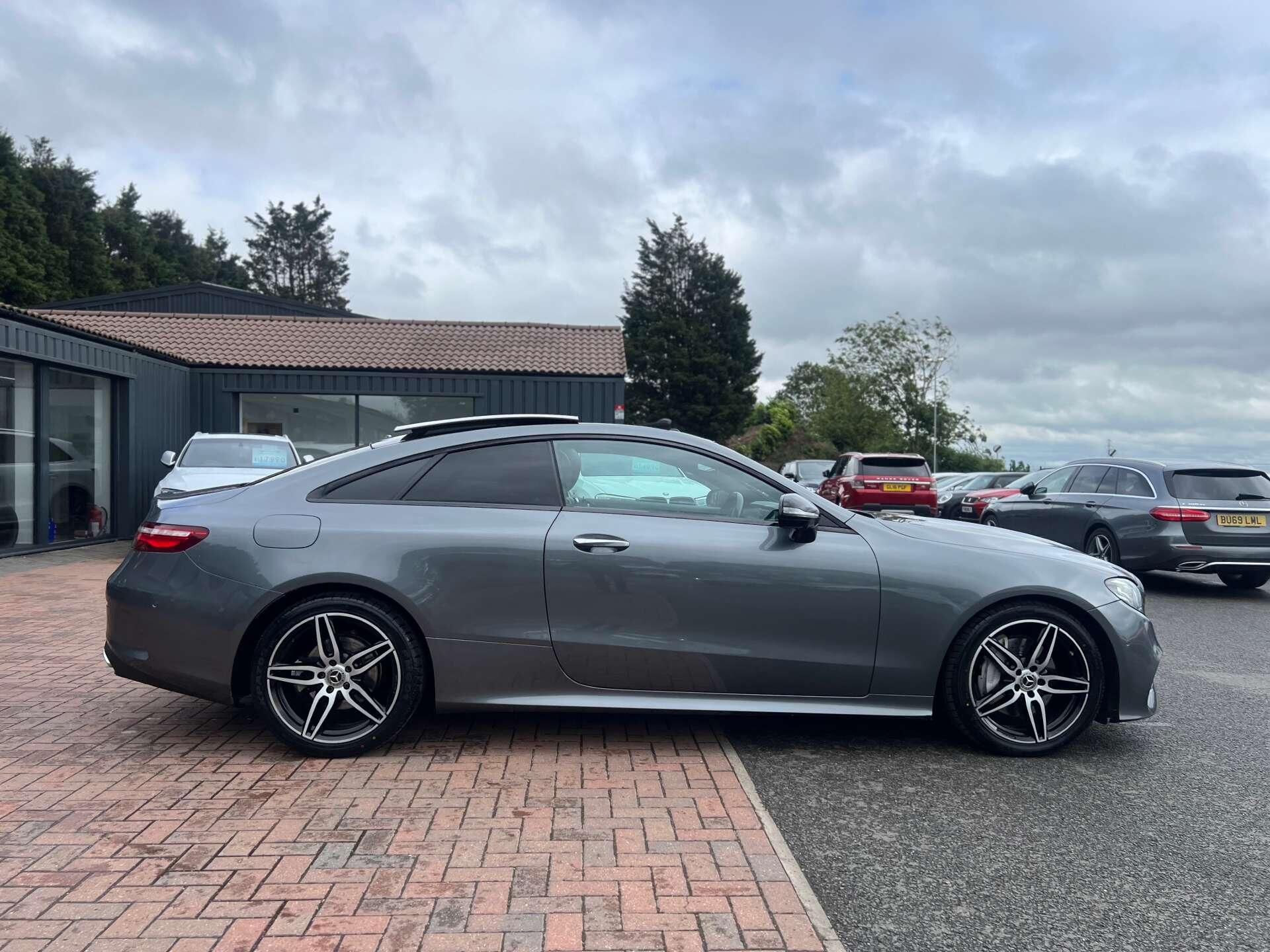 Mercedes-Benz E-Class view 7