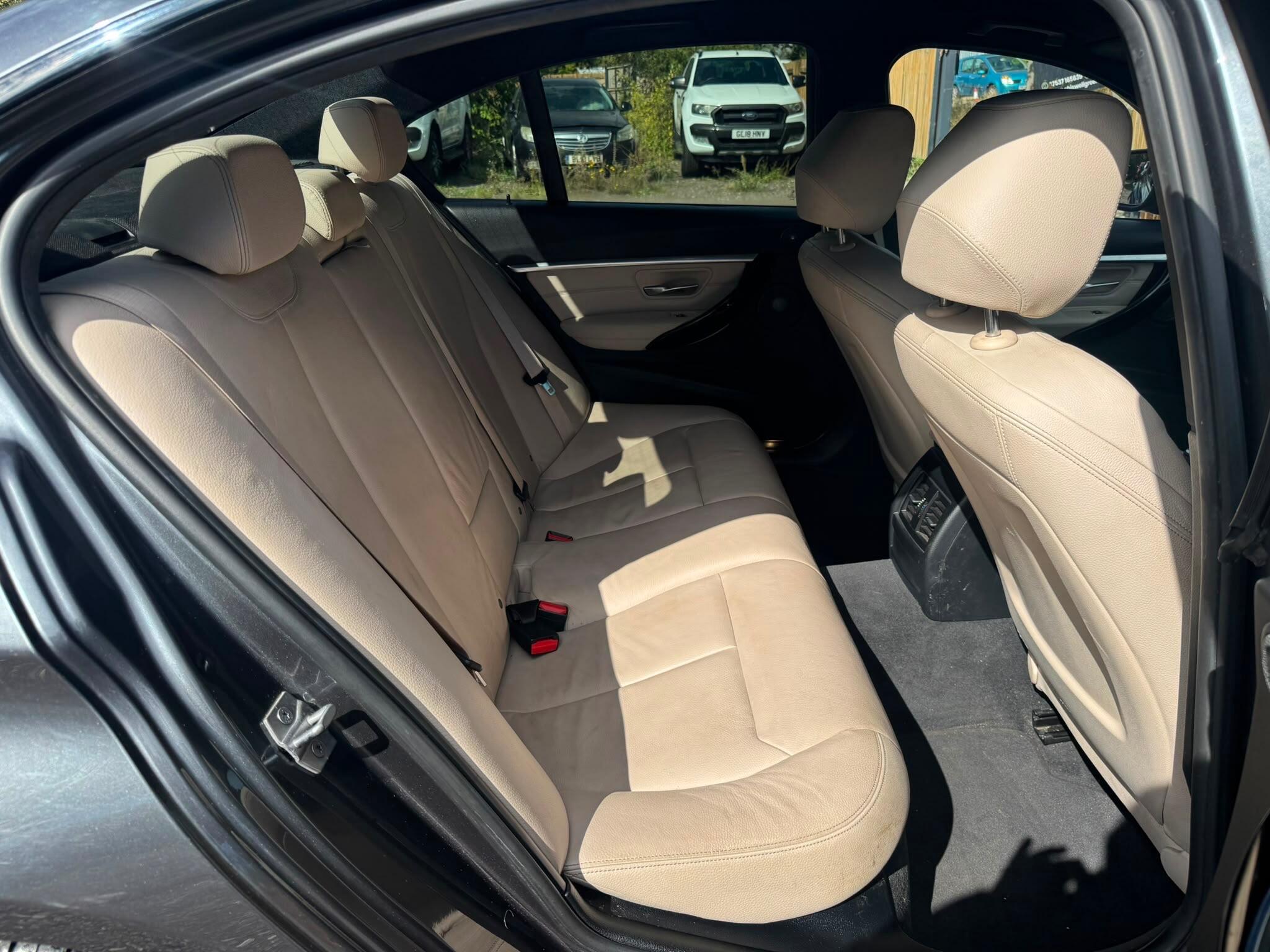 BMW 3 Series view 29