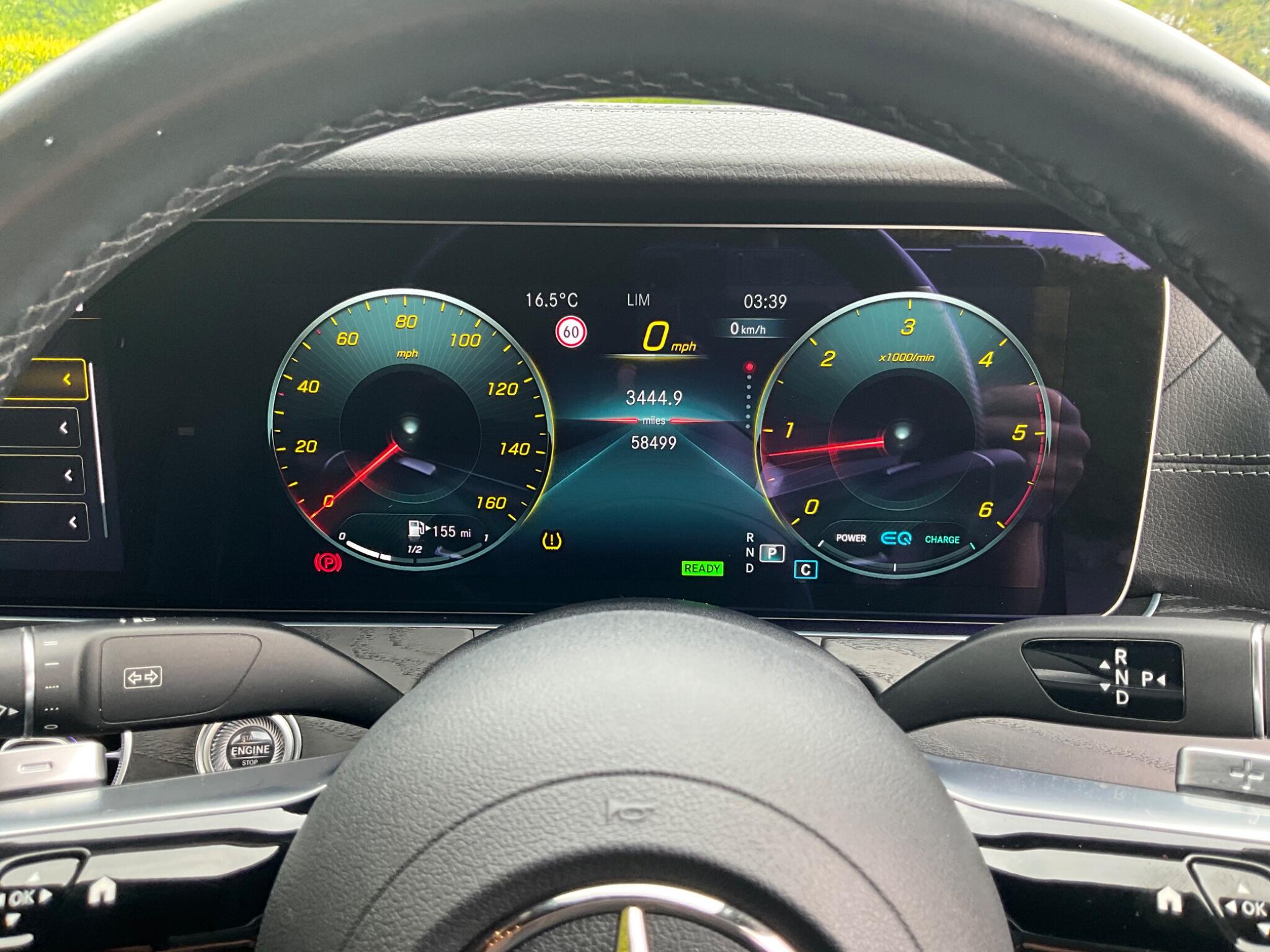Mercedes-Benz E Class view 35