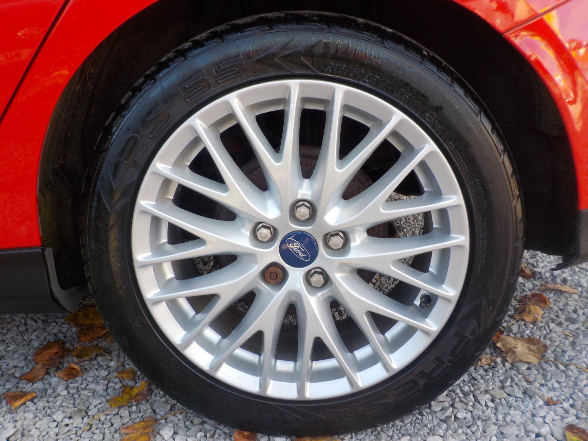 Ford Focus 1.6 Zetec Euro 5 5dr