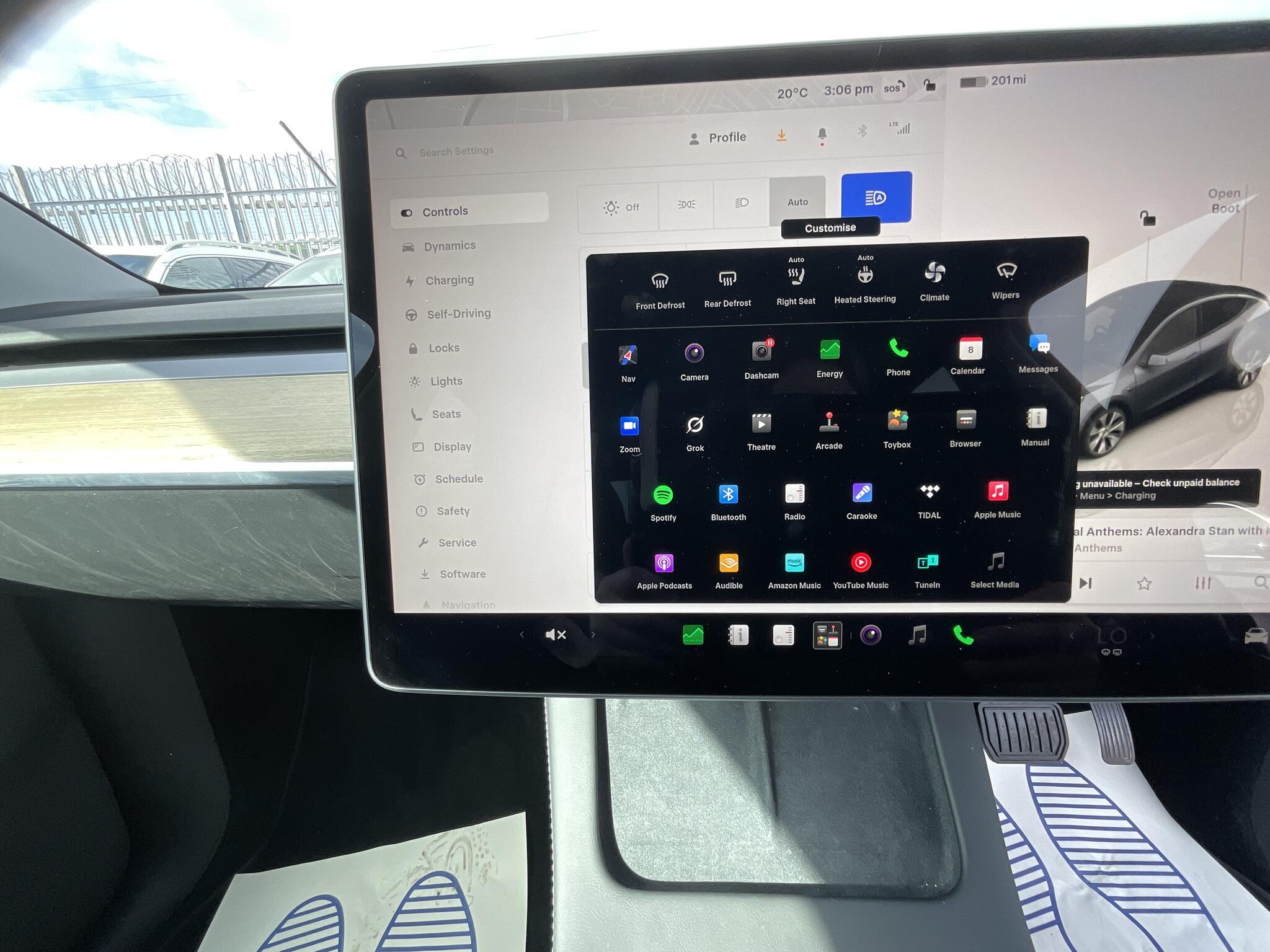 Tesla Model Y view 25