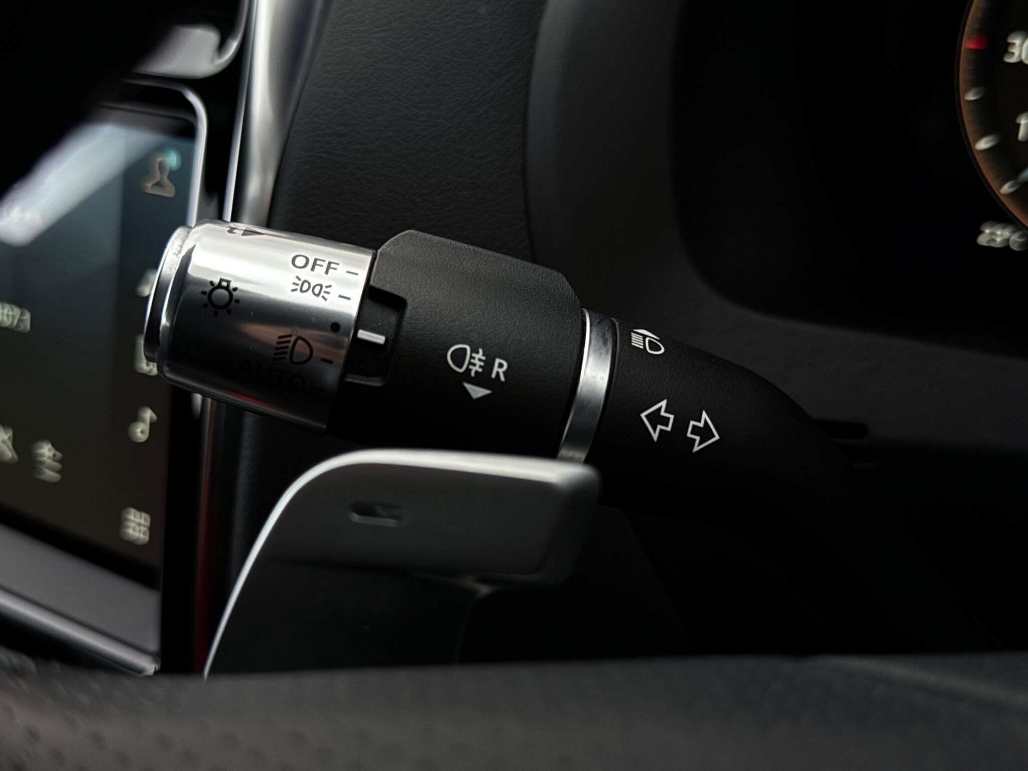 Jaguar Xe view 16