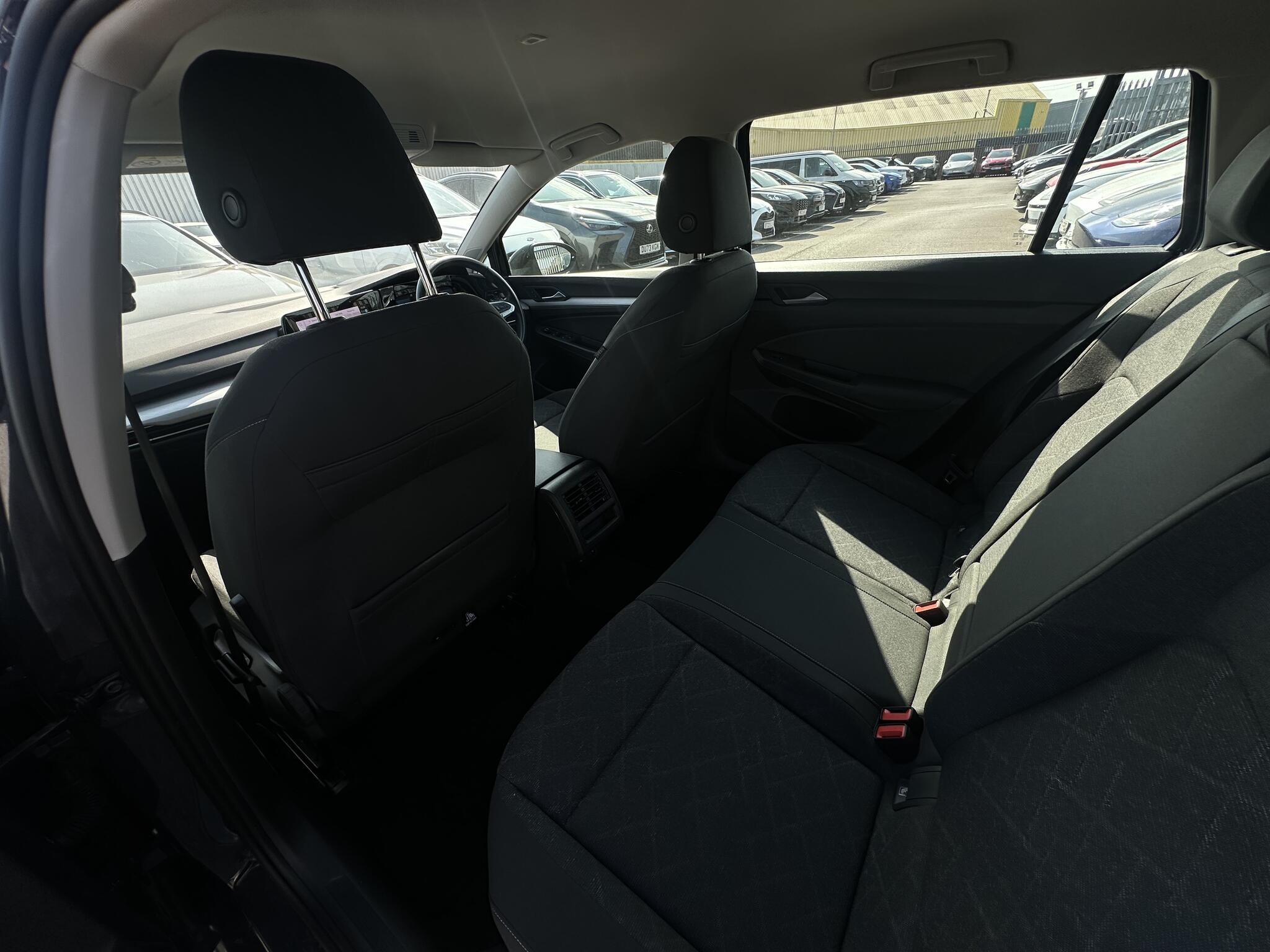 Volkswagen Golf view 36