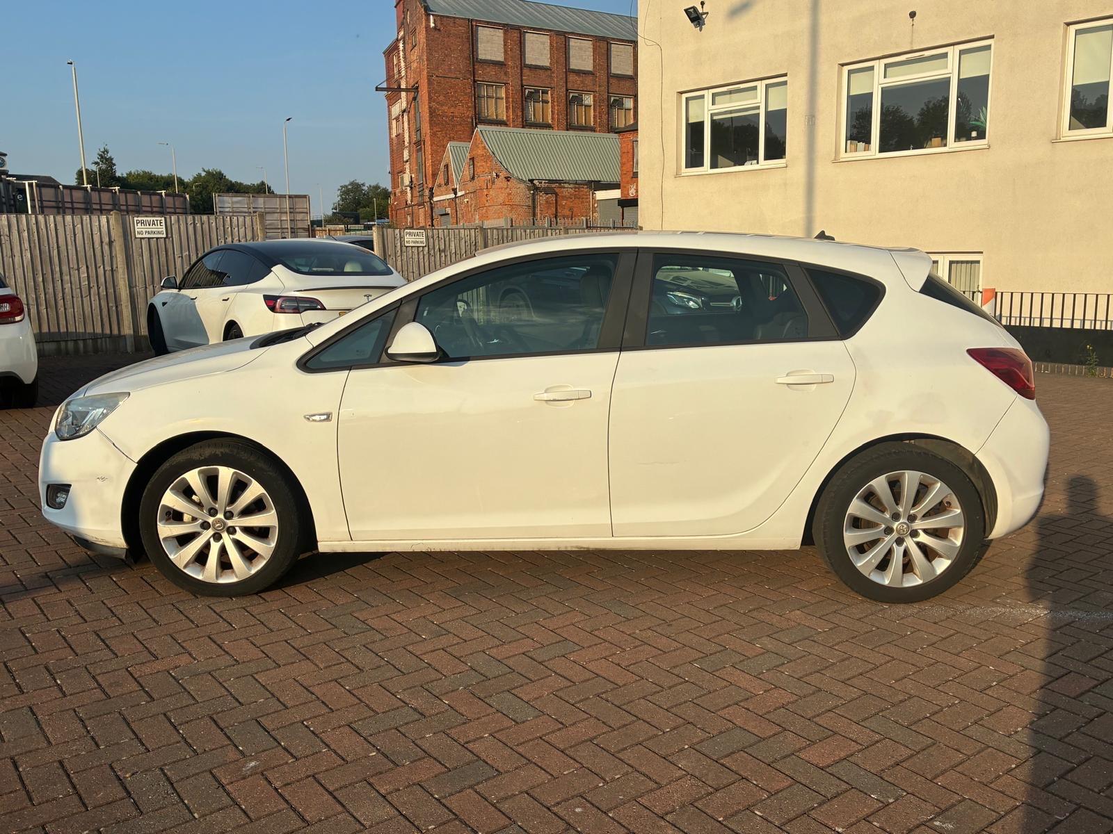 Vauxhall Astra view 12