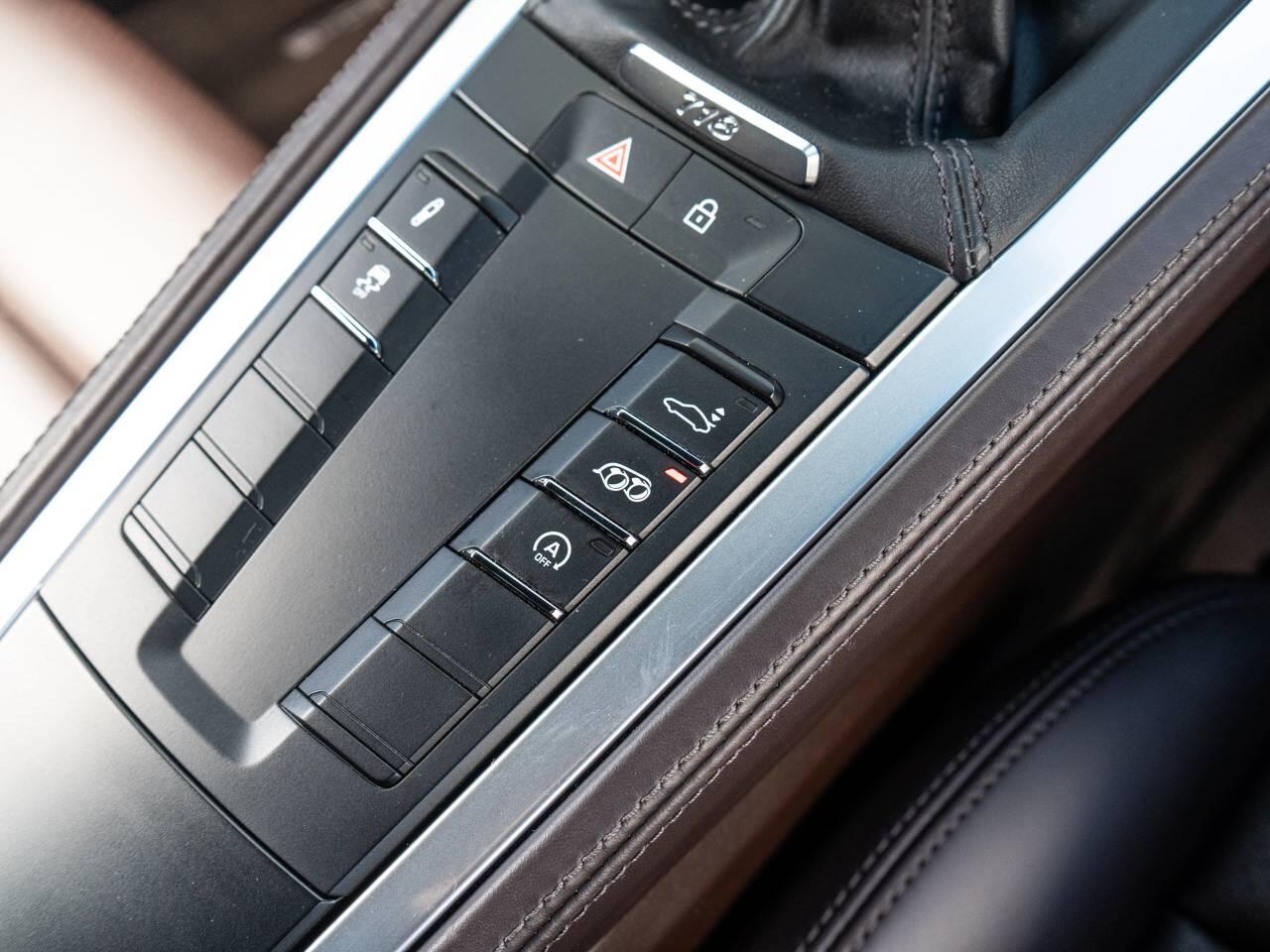 Porsche Cayman view 46