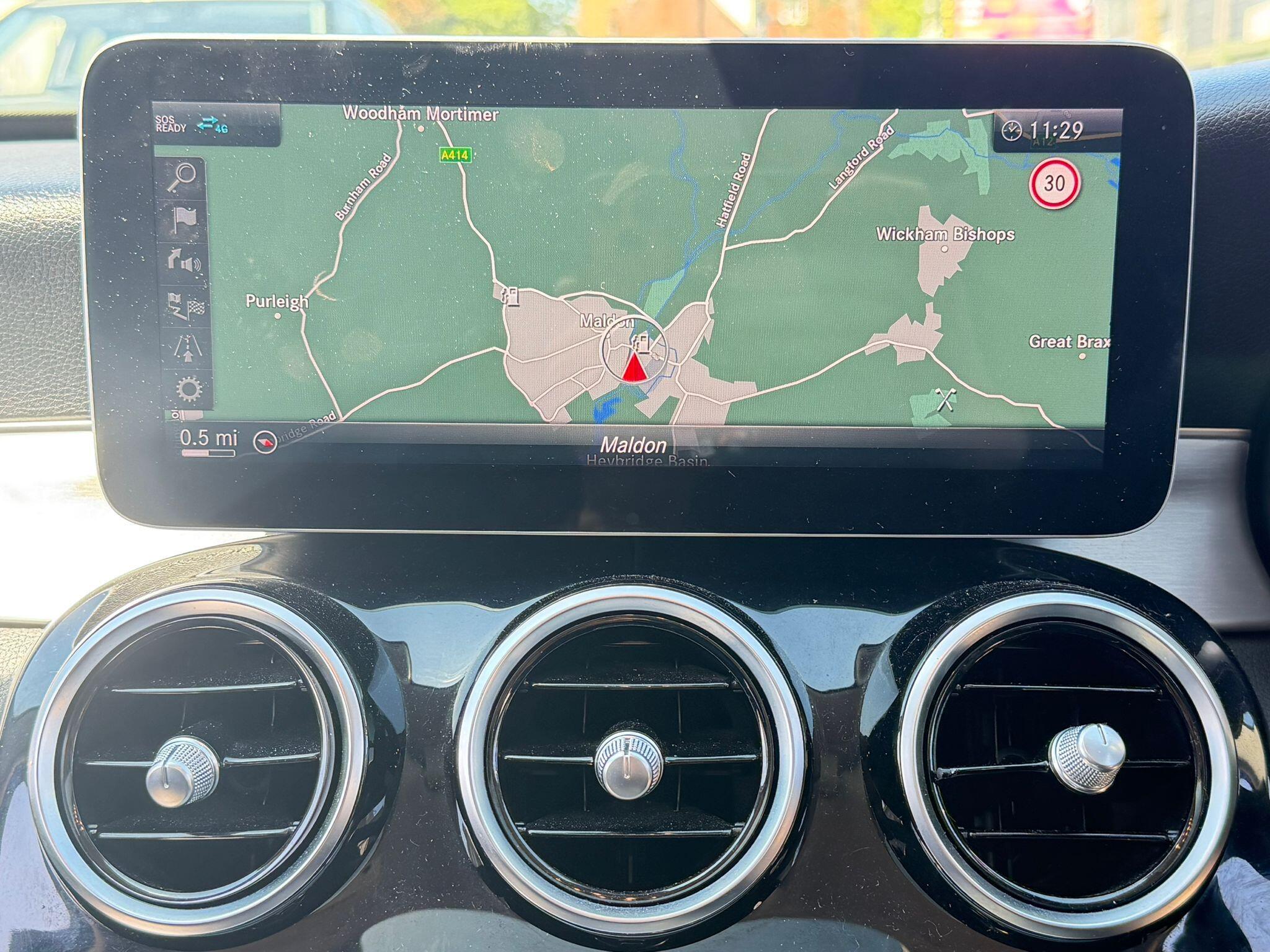 Mercedes-Benz C-Class view 28