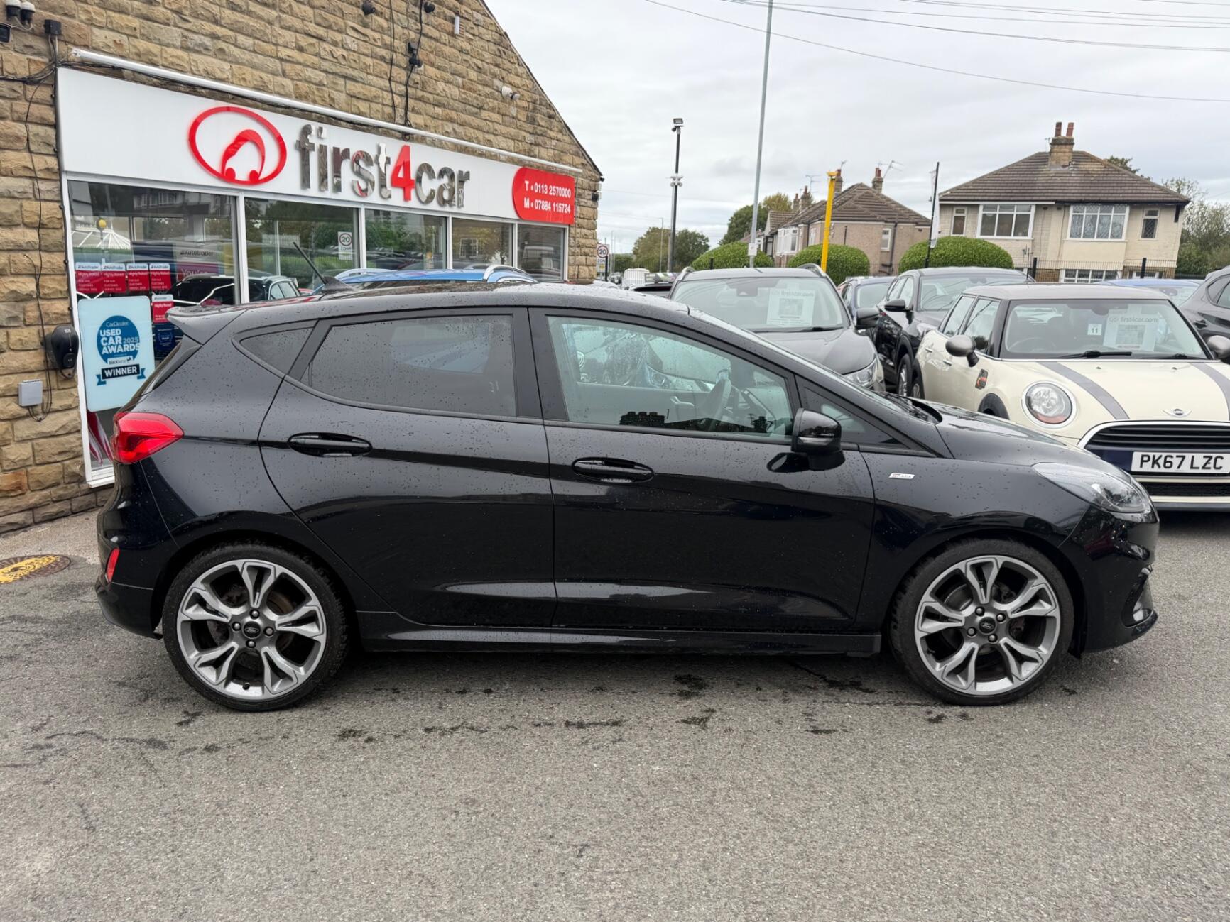 Ford Fiesta view 9