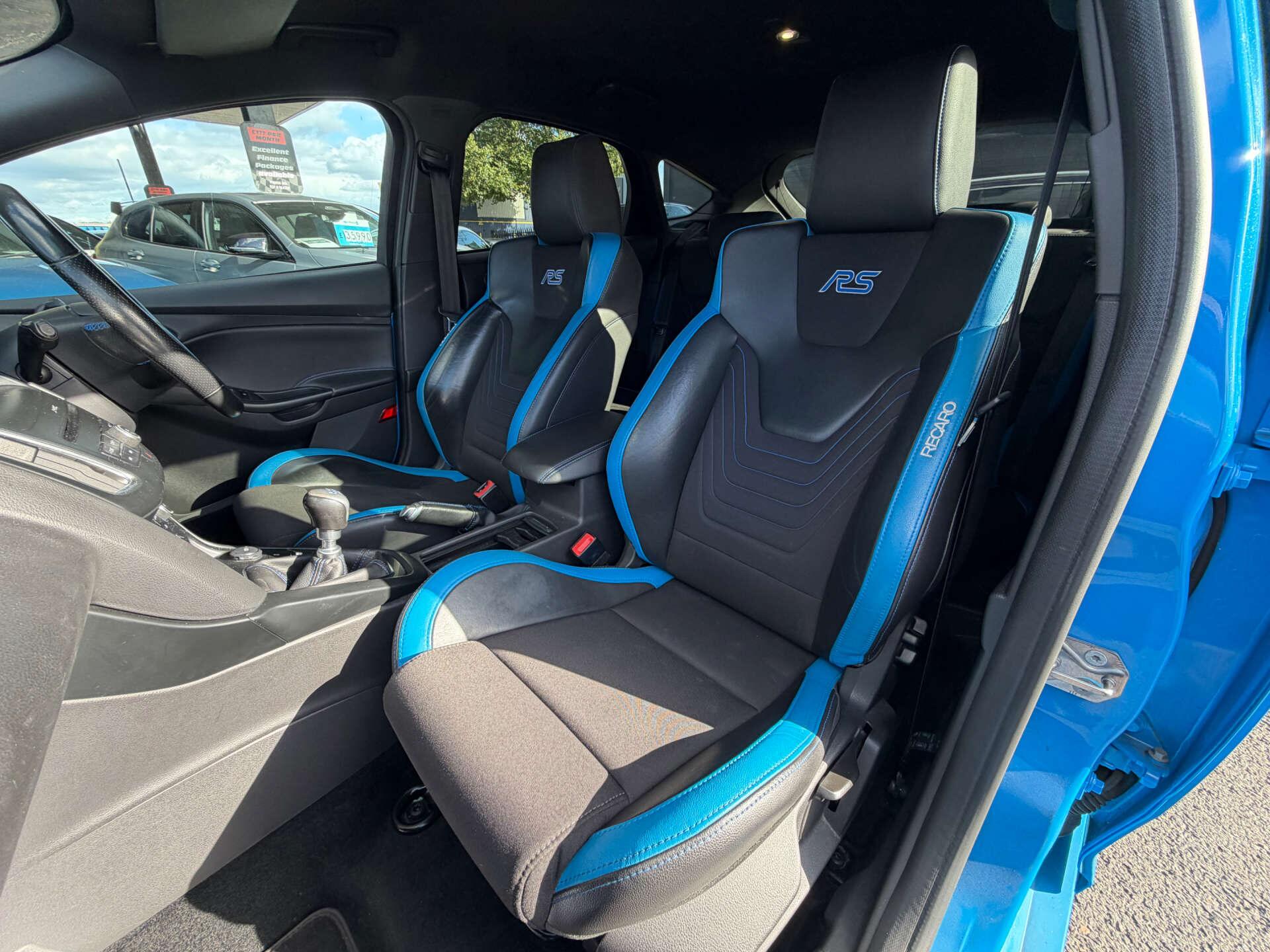 Ford Focus view 15