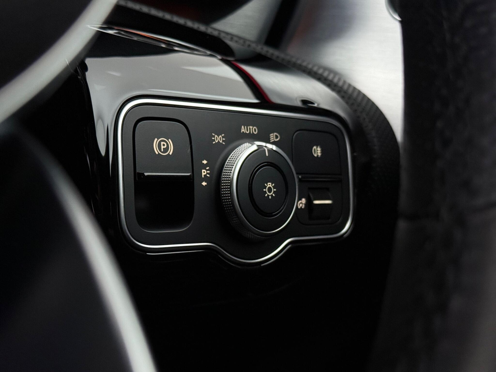 Mercedes-Benz Cla view 17