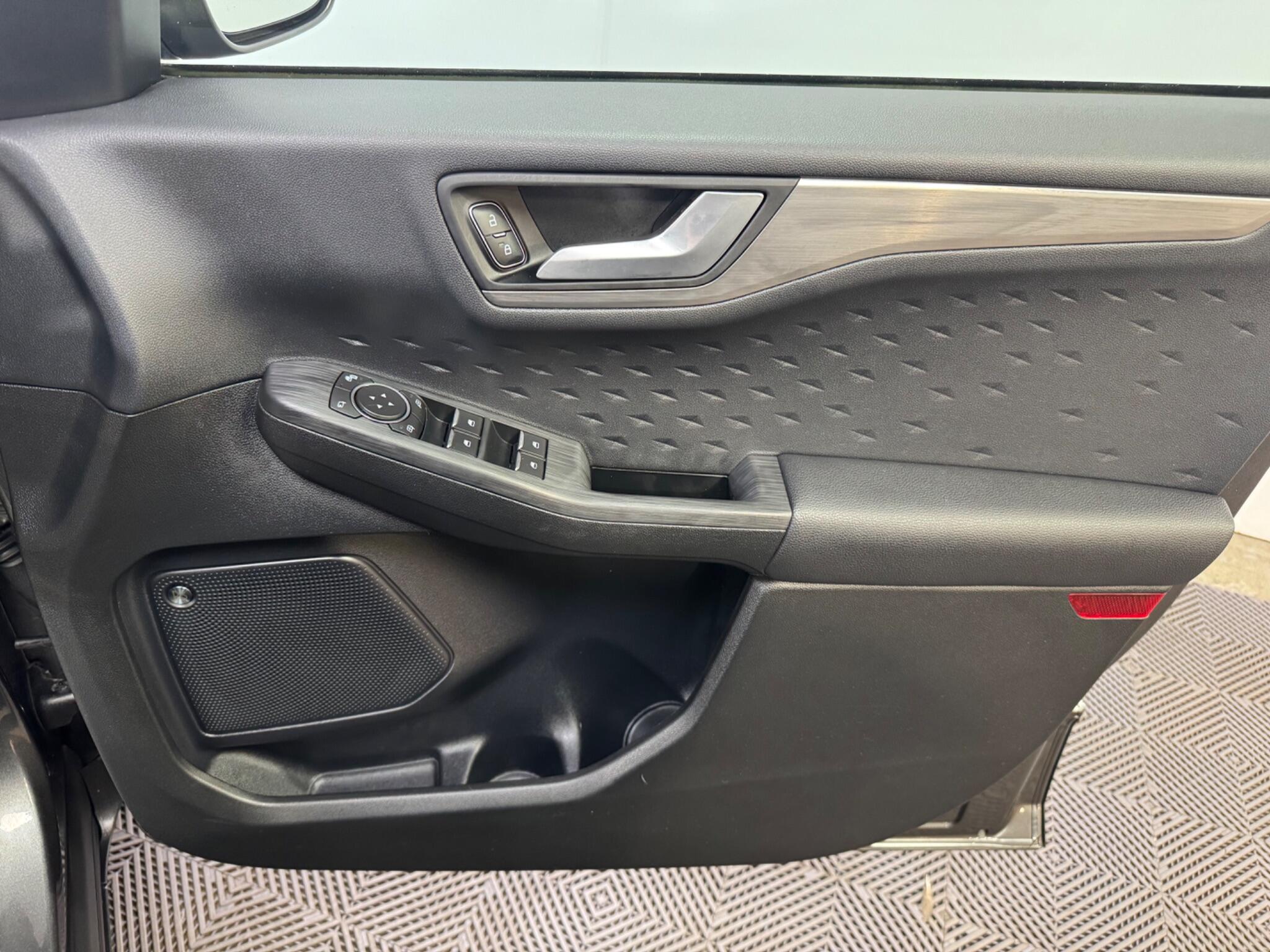 Ford Kuga view 29