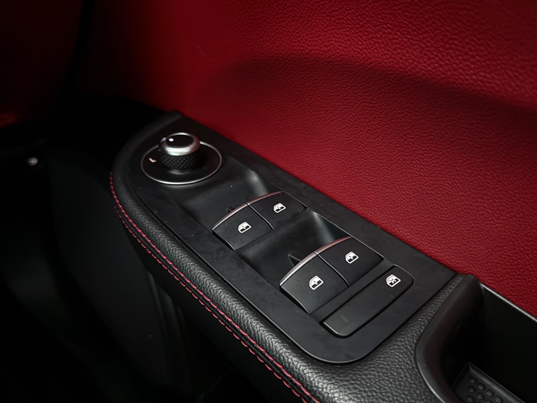 Alfa Romeo Giulia view 19