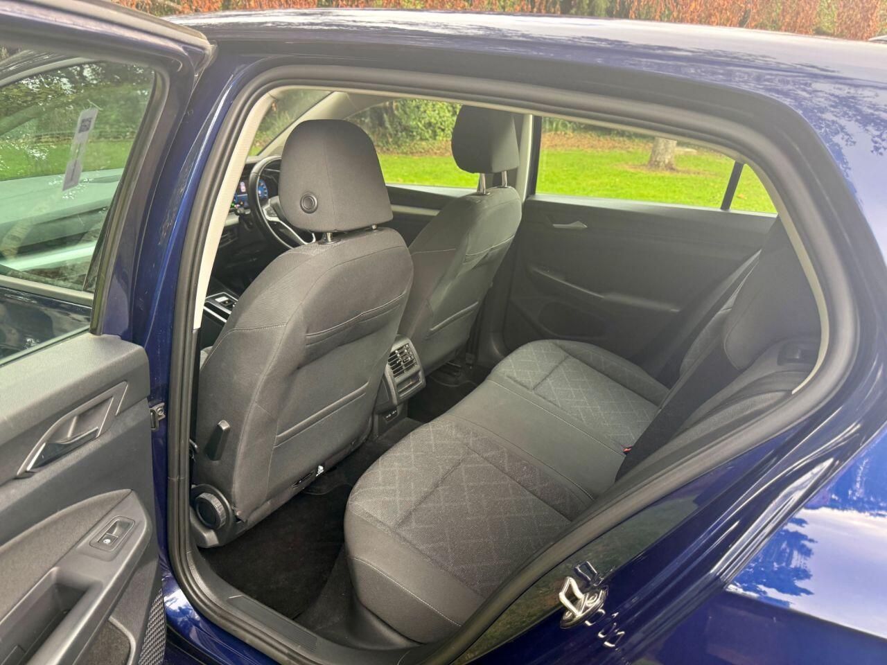 Volkswagen Golf view 8