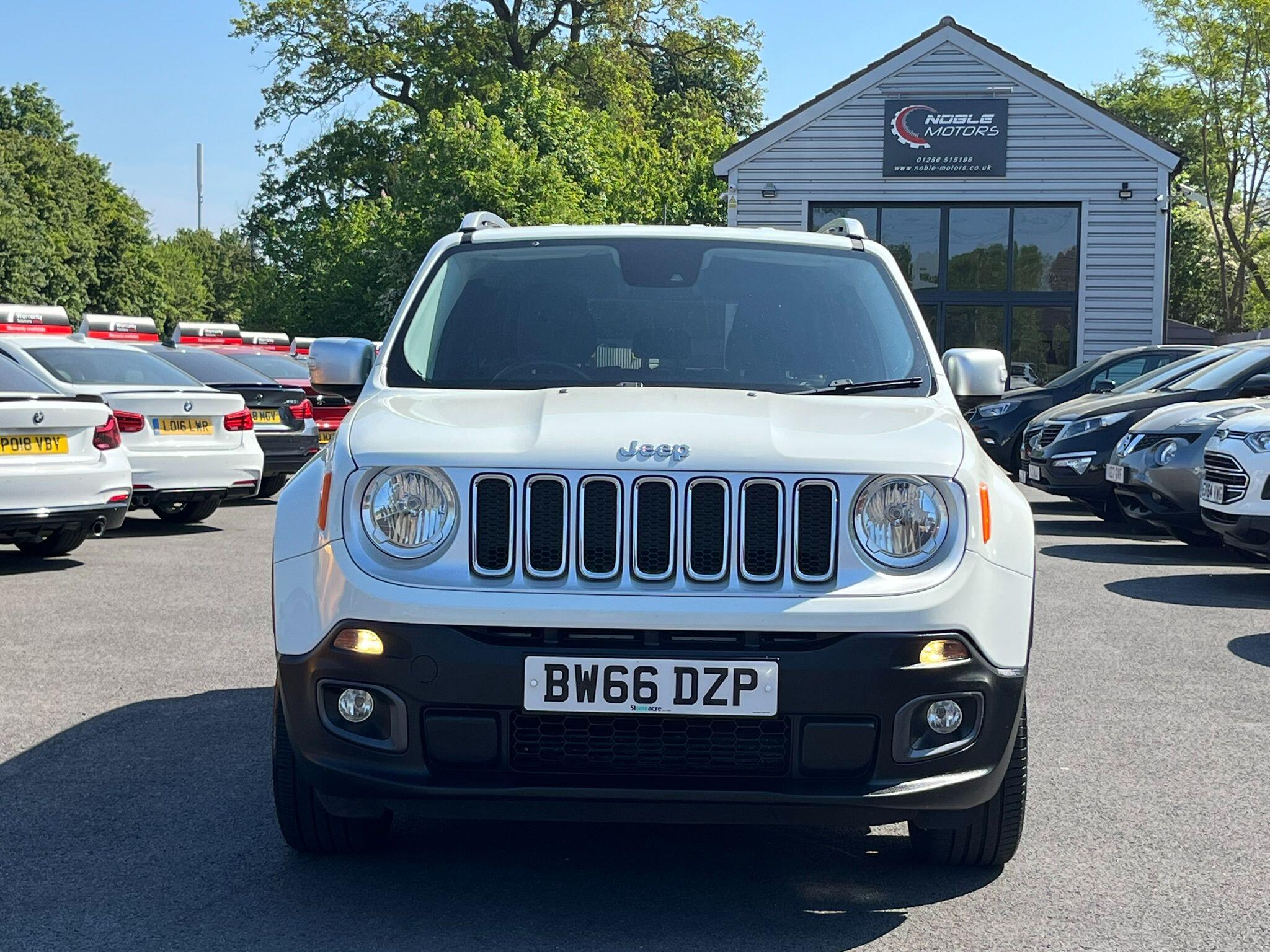 Jeep Renegade view 2