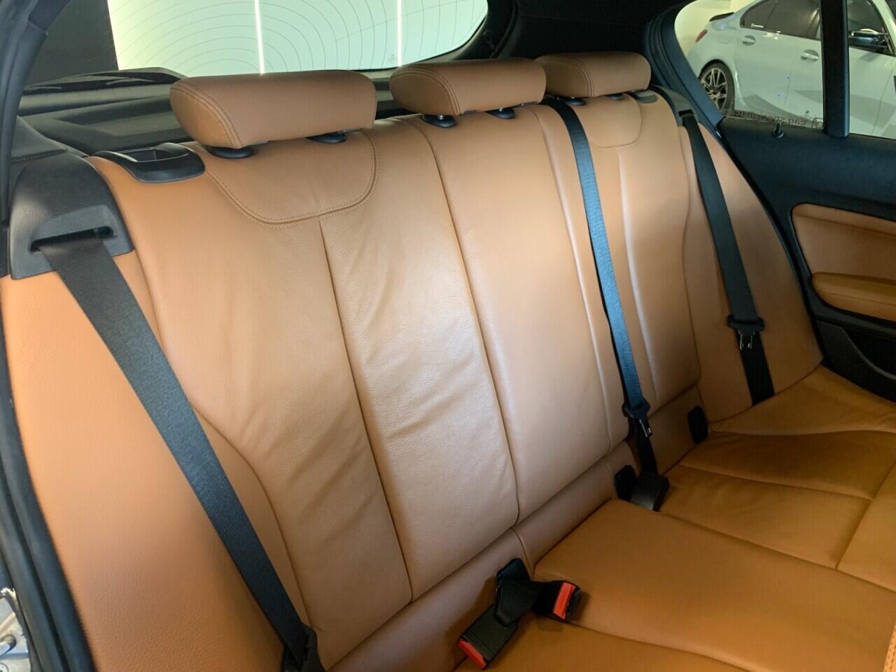 BMW 1 Series view 25