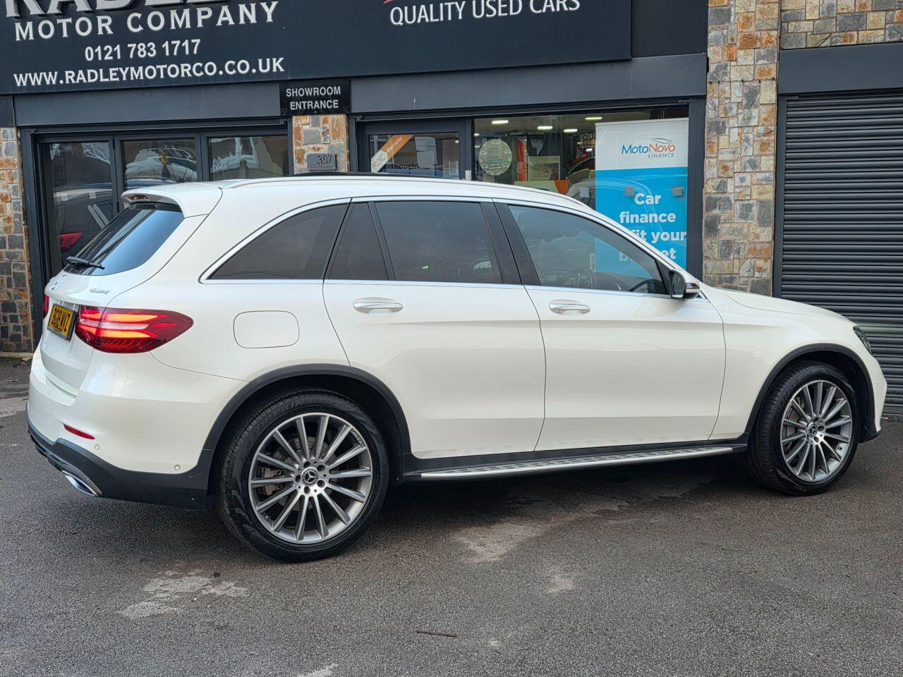 Mercedes-Benz GLC view 22