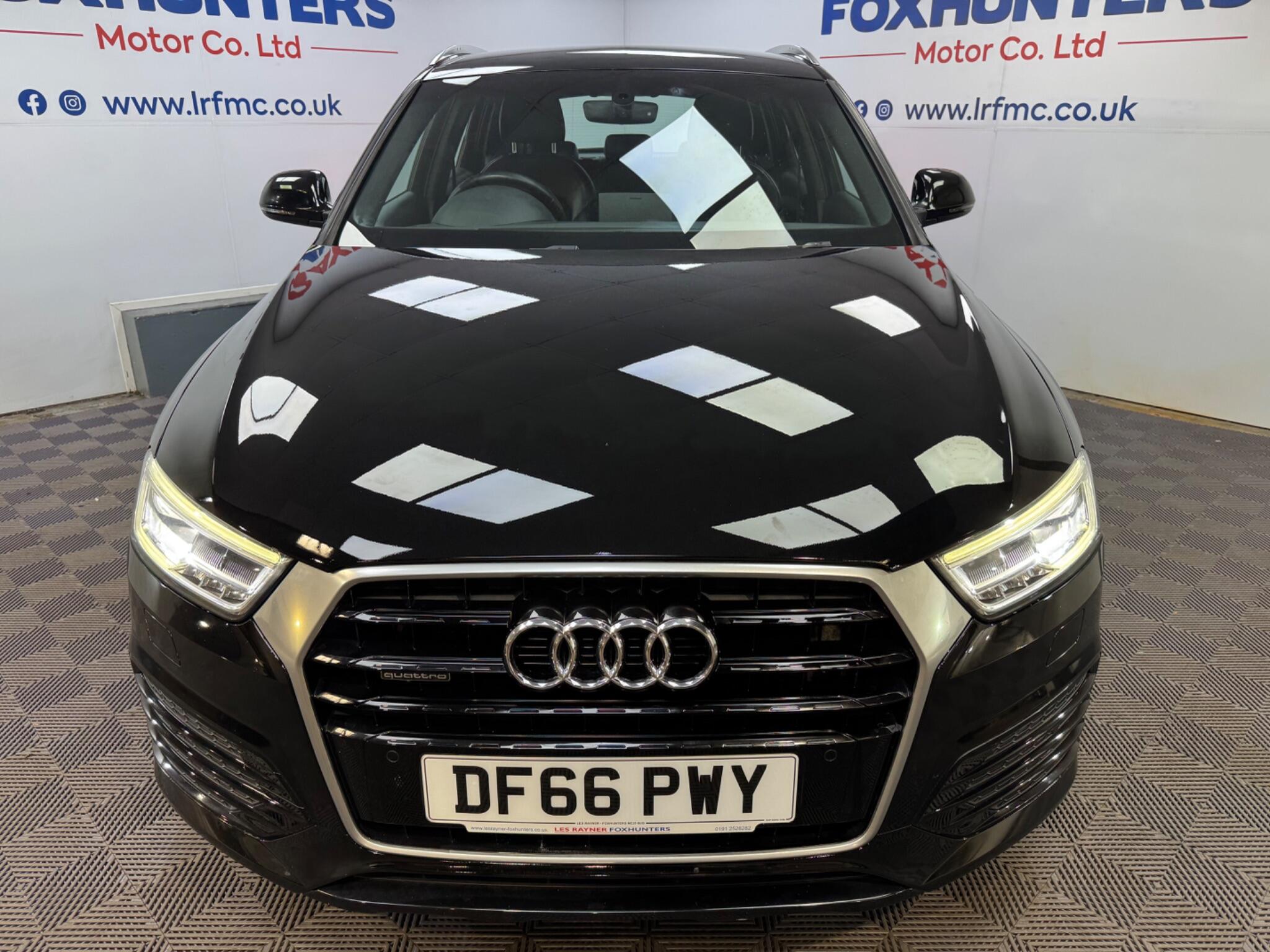 Audi Q3 view 6