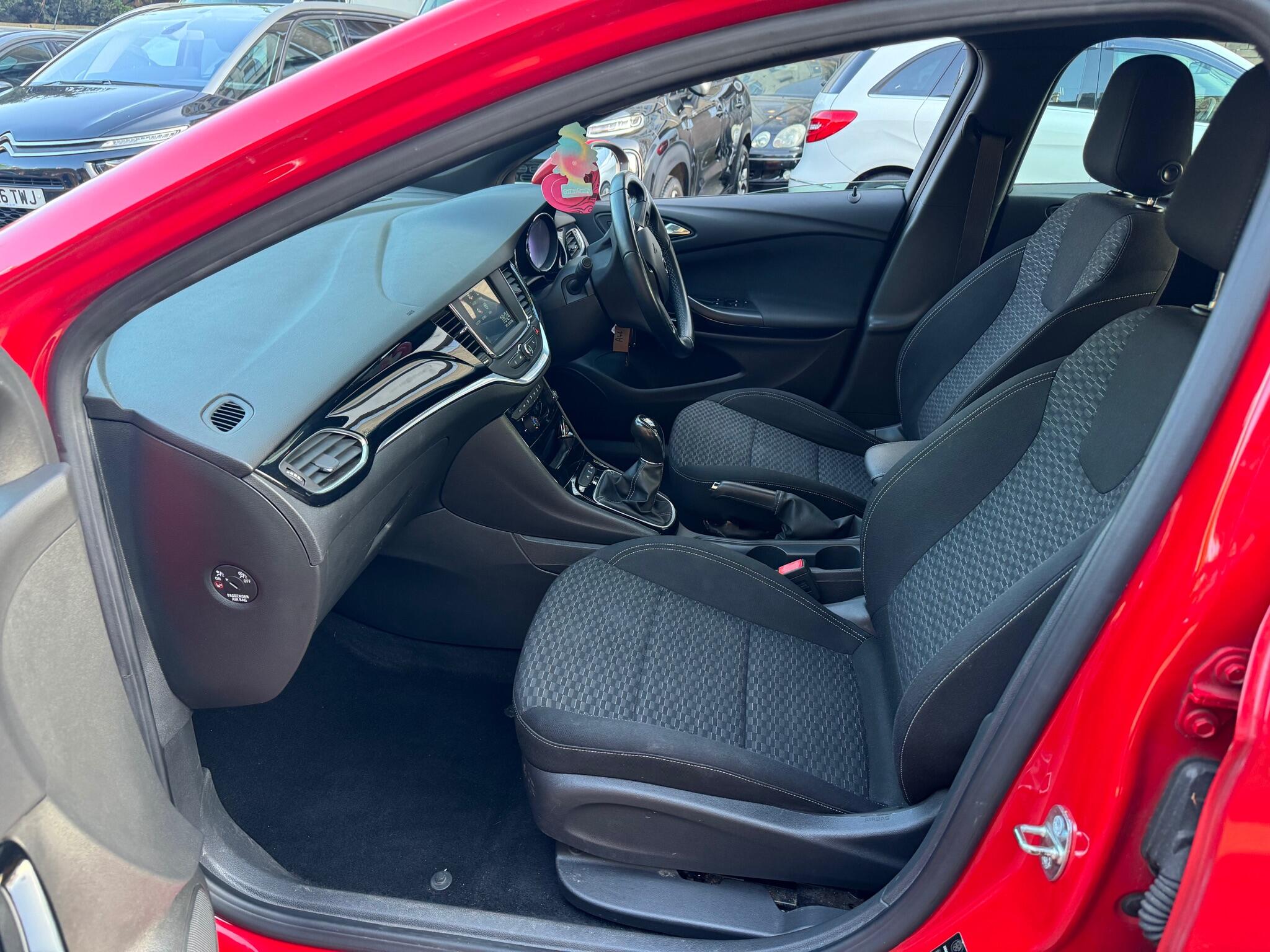Vauxhall Astra view 24