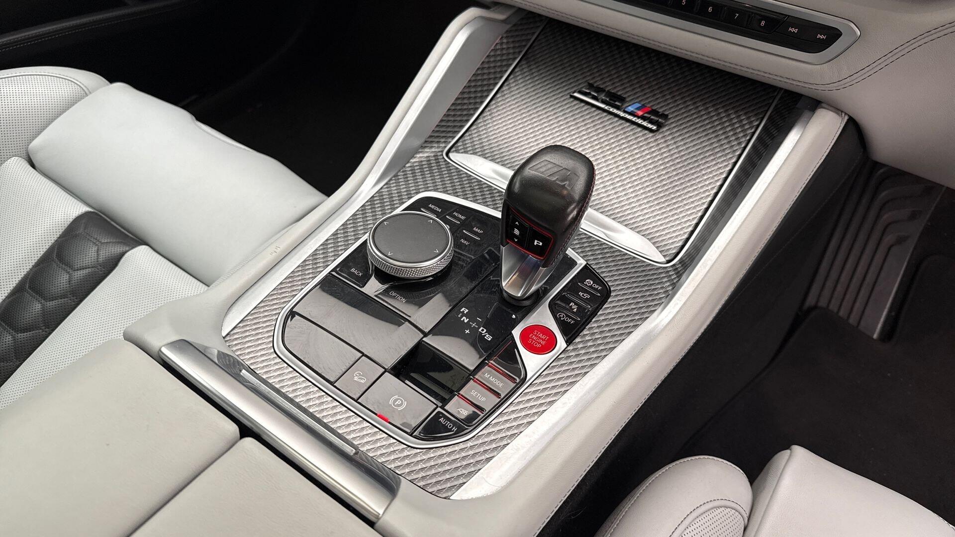 BMW X6 M view 10