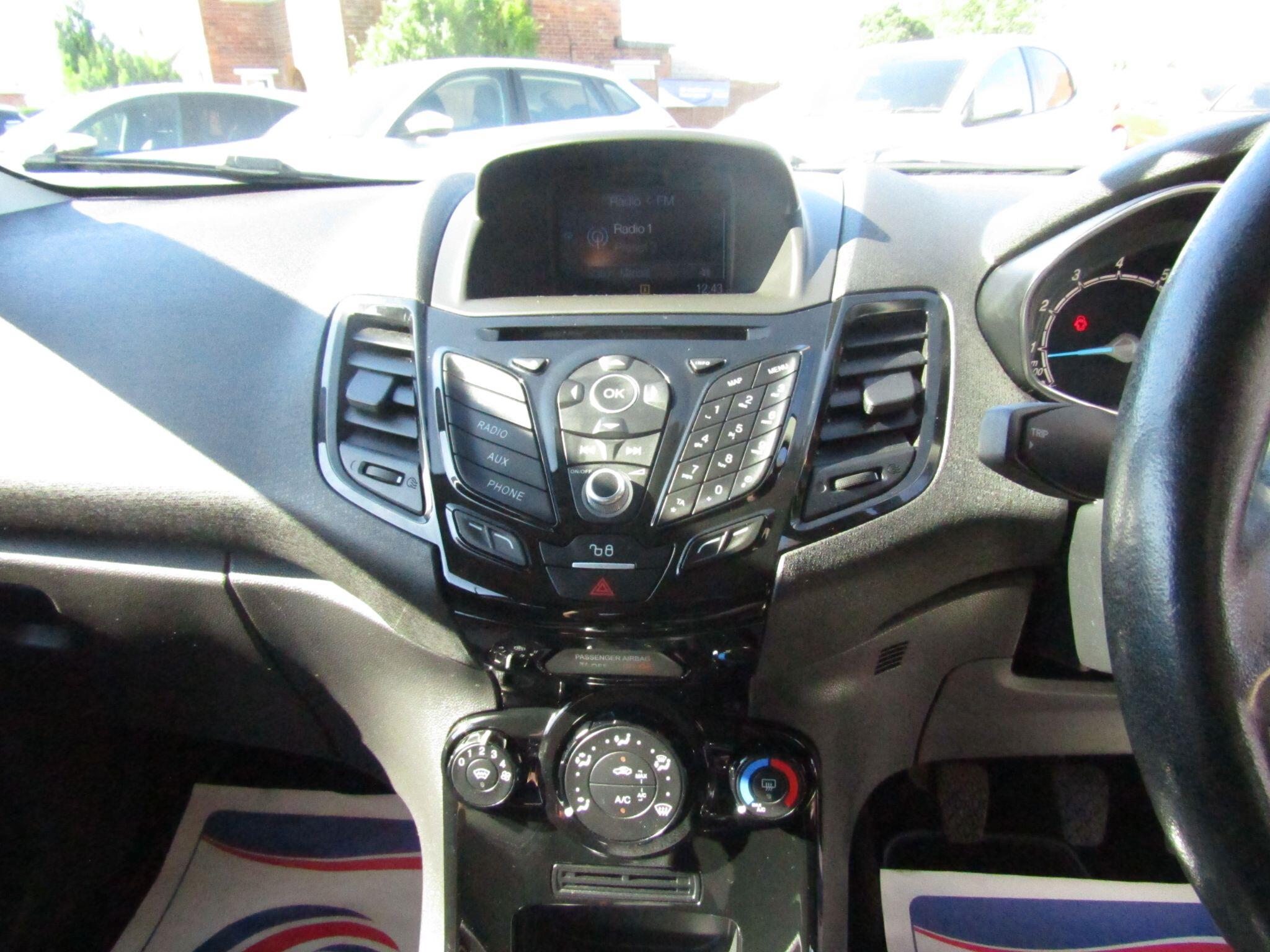 Ford Fiesta view 12