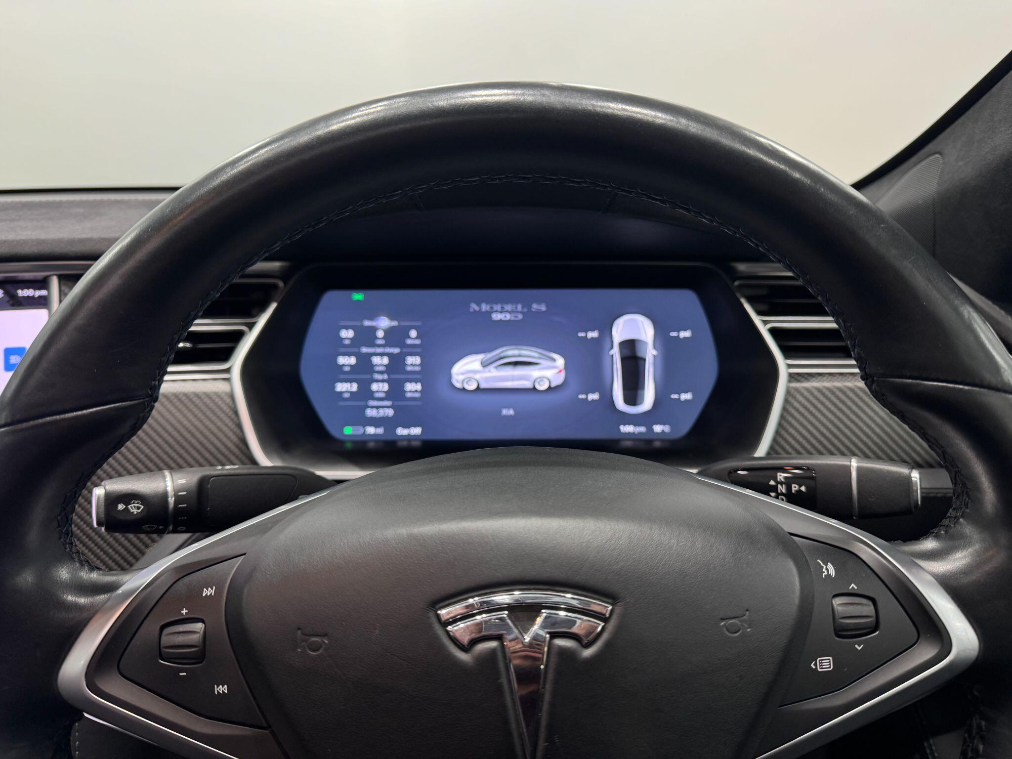 Tesla Model S view 32