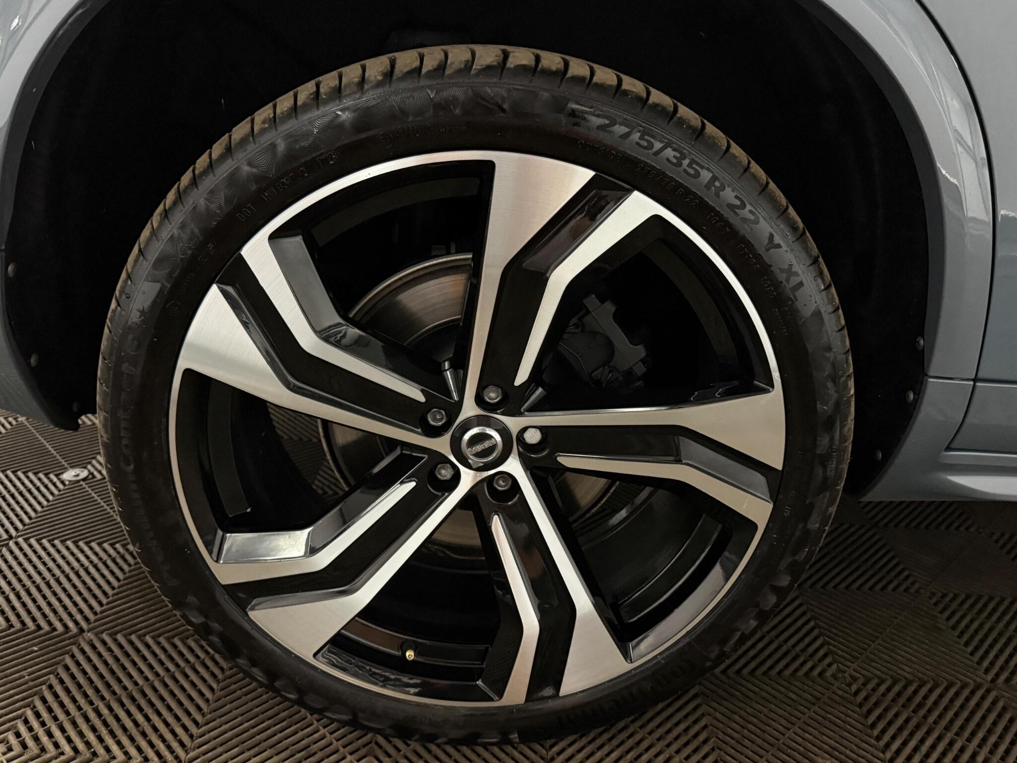 Volvo XC90 view 43