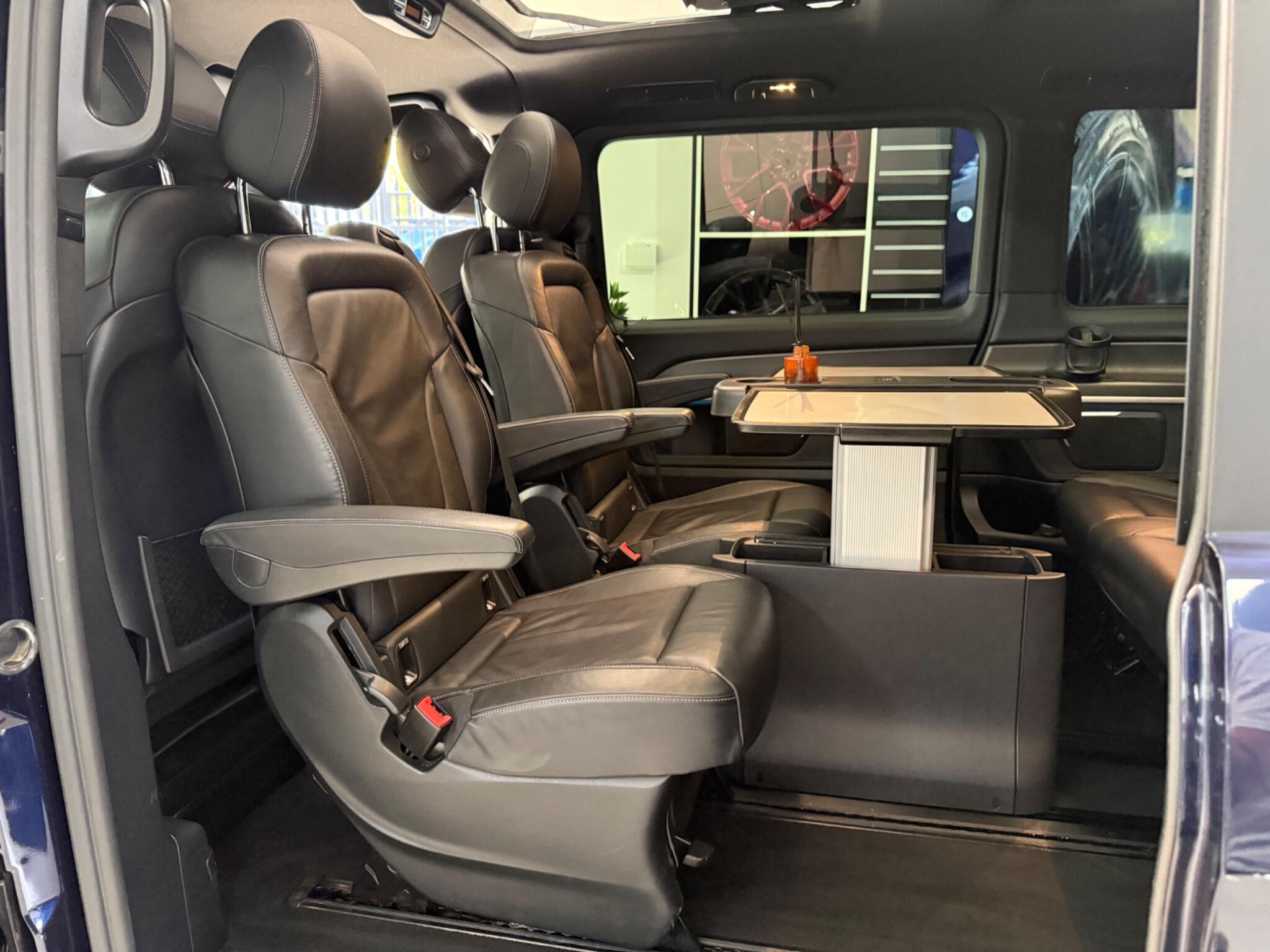 Mercedes-Benz V-Class view 45