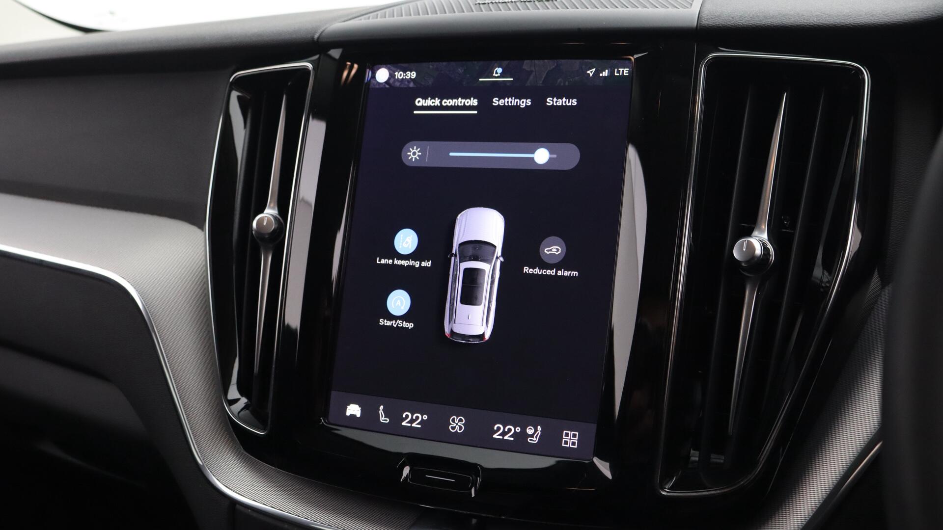 Volvo XC60 view 33