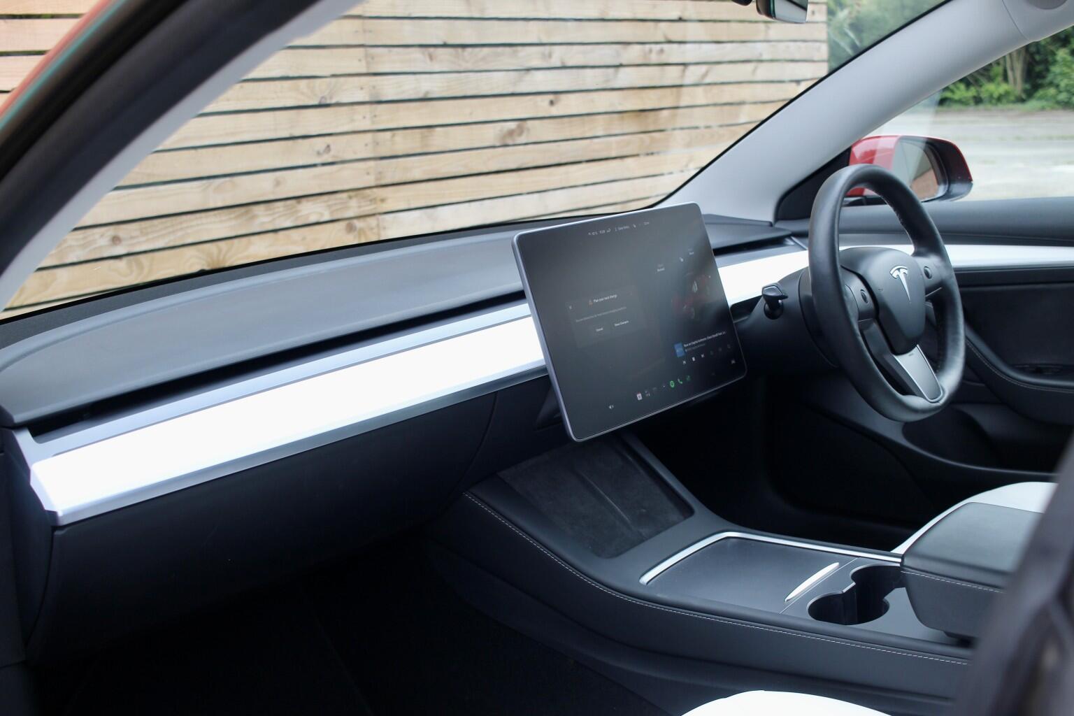 Tesla Model 3 view 16