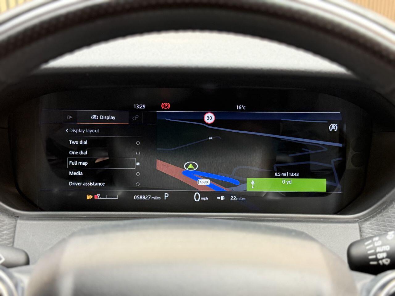 Land Rover Range Rover Velar view 44
