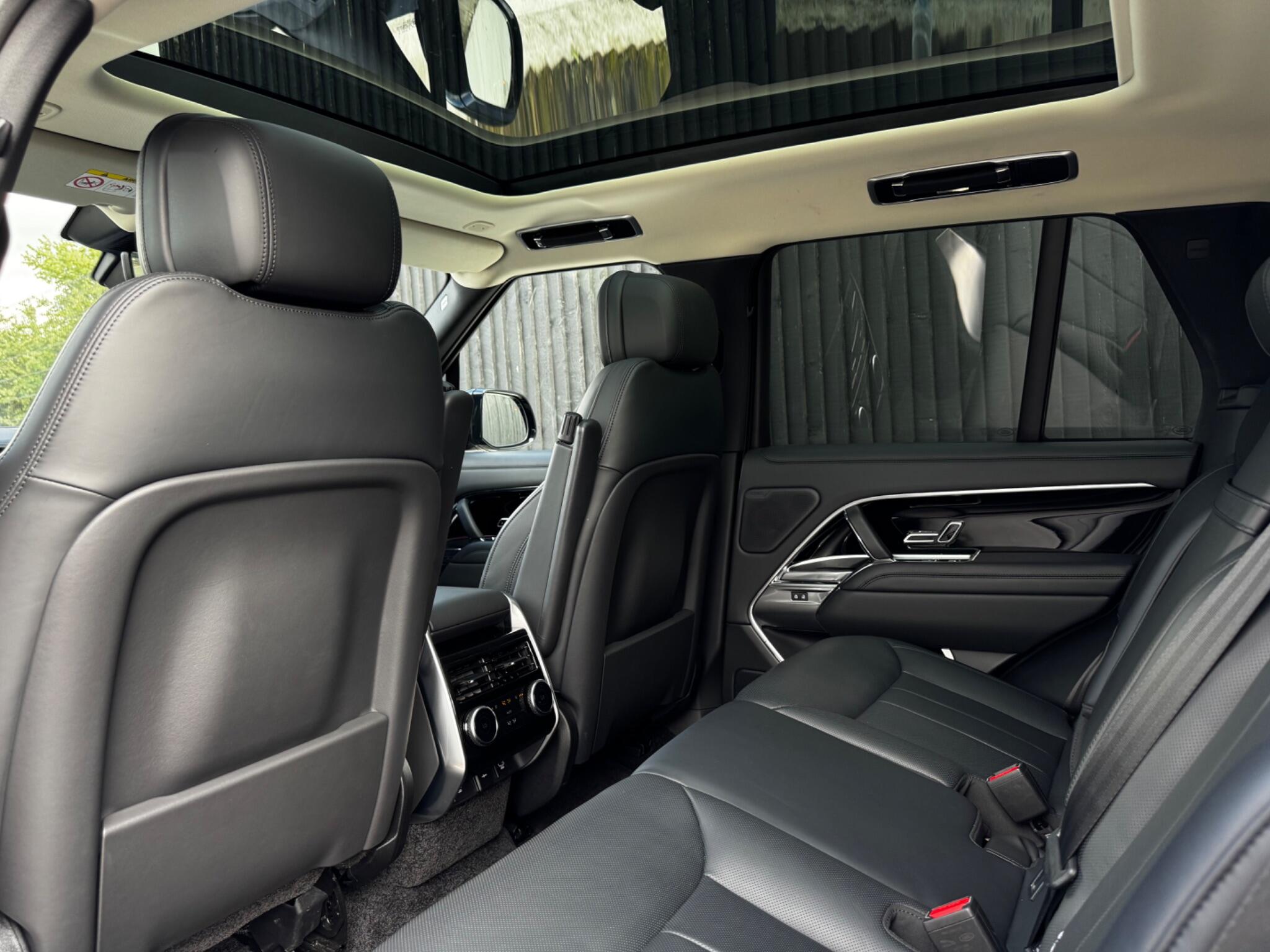 Land Rover Range Rover view 33
