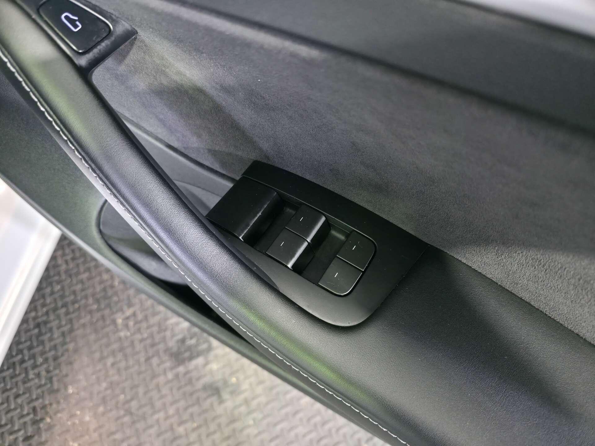 Tesla Model 3 view 25